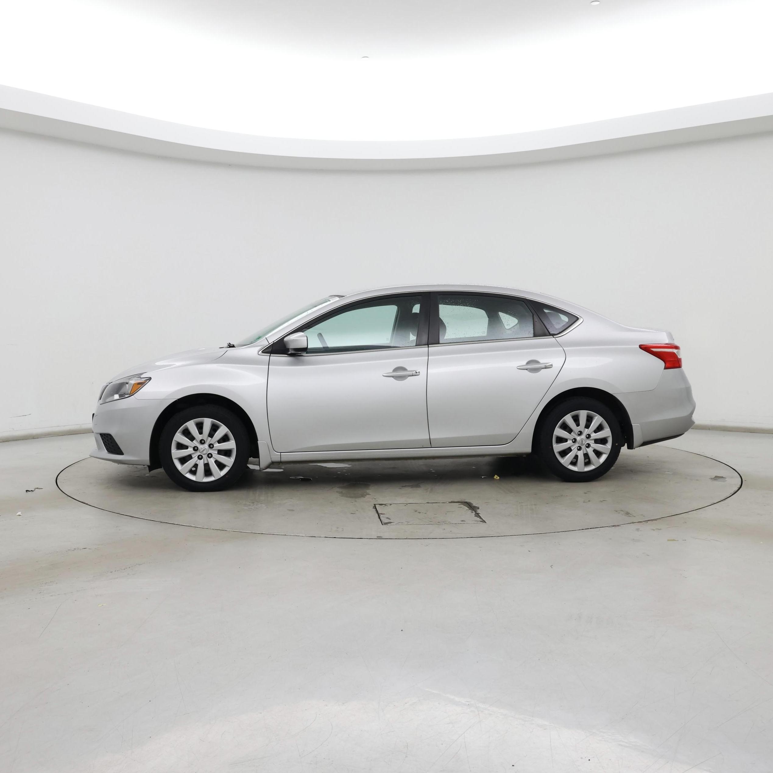 Thumbnail: 2017 Nissan Sentra - 3