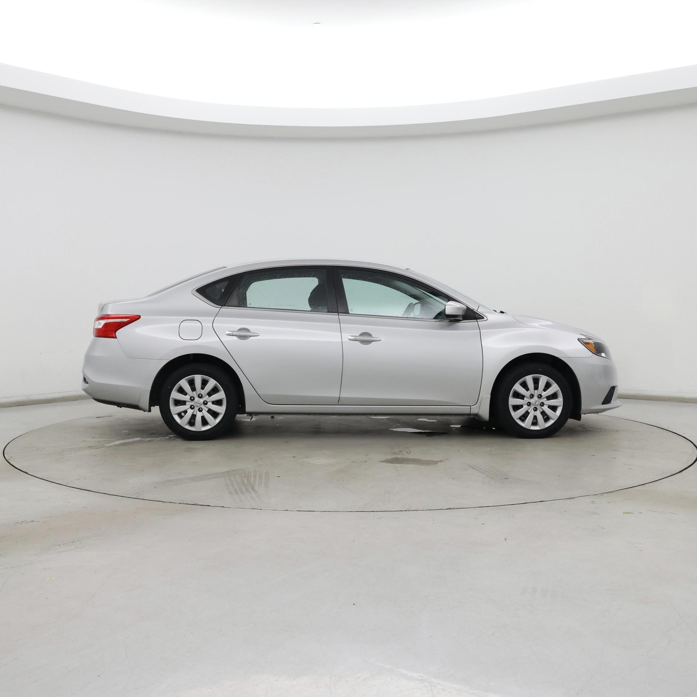 Thumbnail: 2017 Nissan Sentra - 7