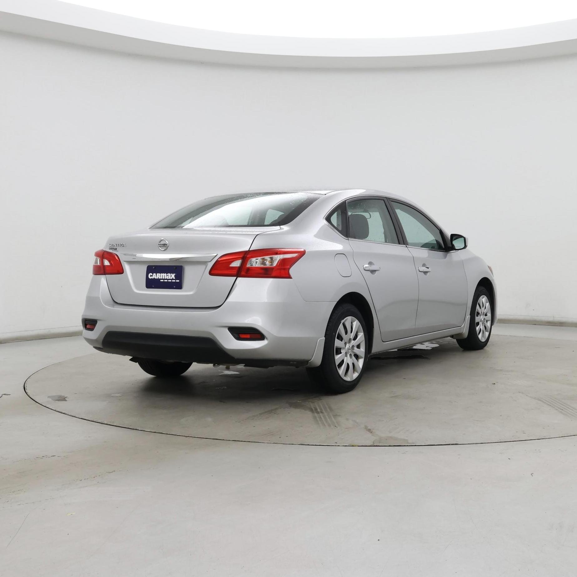 Thumbnail: 2017 Nissan Sentra - 8