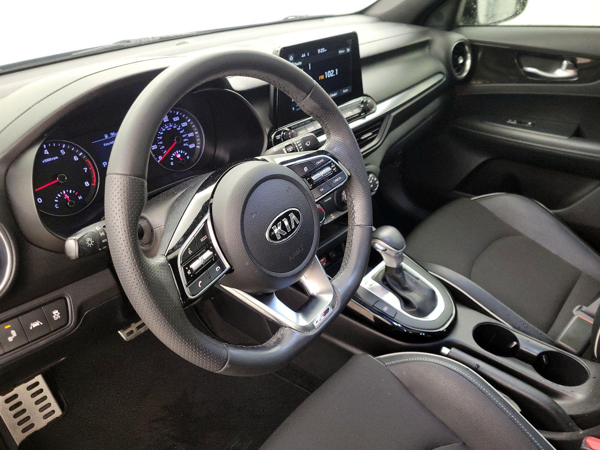 Thumbnail: 2020 Kia Forte - 9