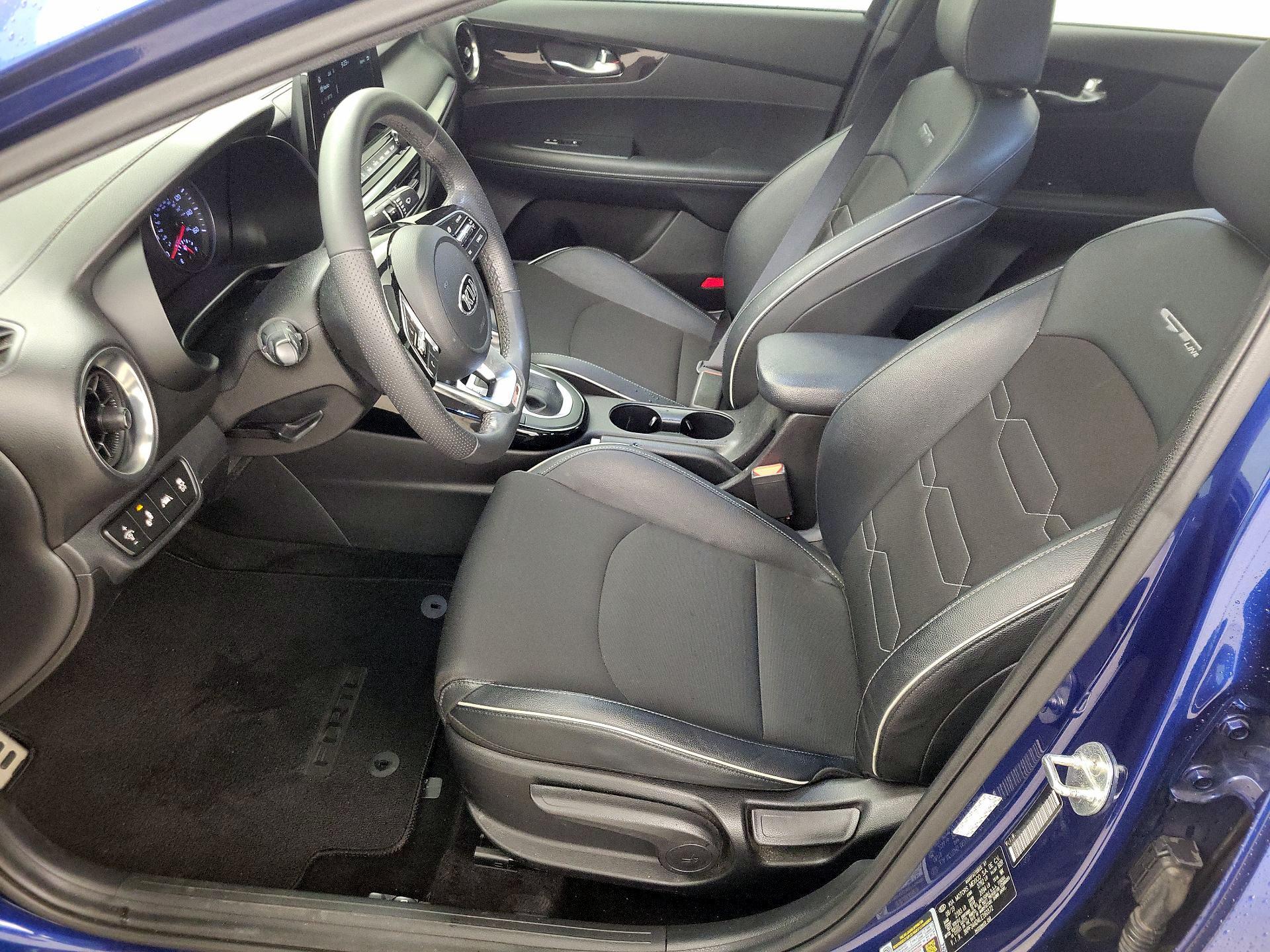 Thumbnail: 2020 Kia Forte - 11