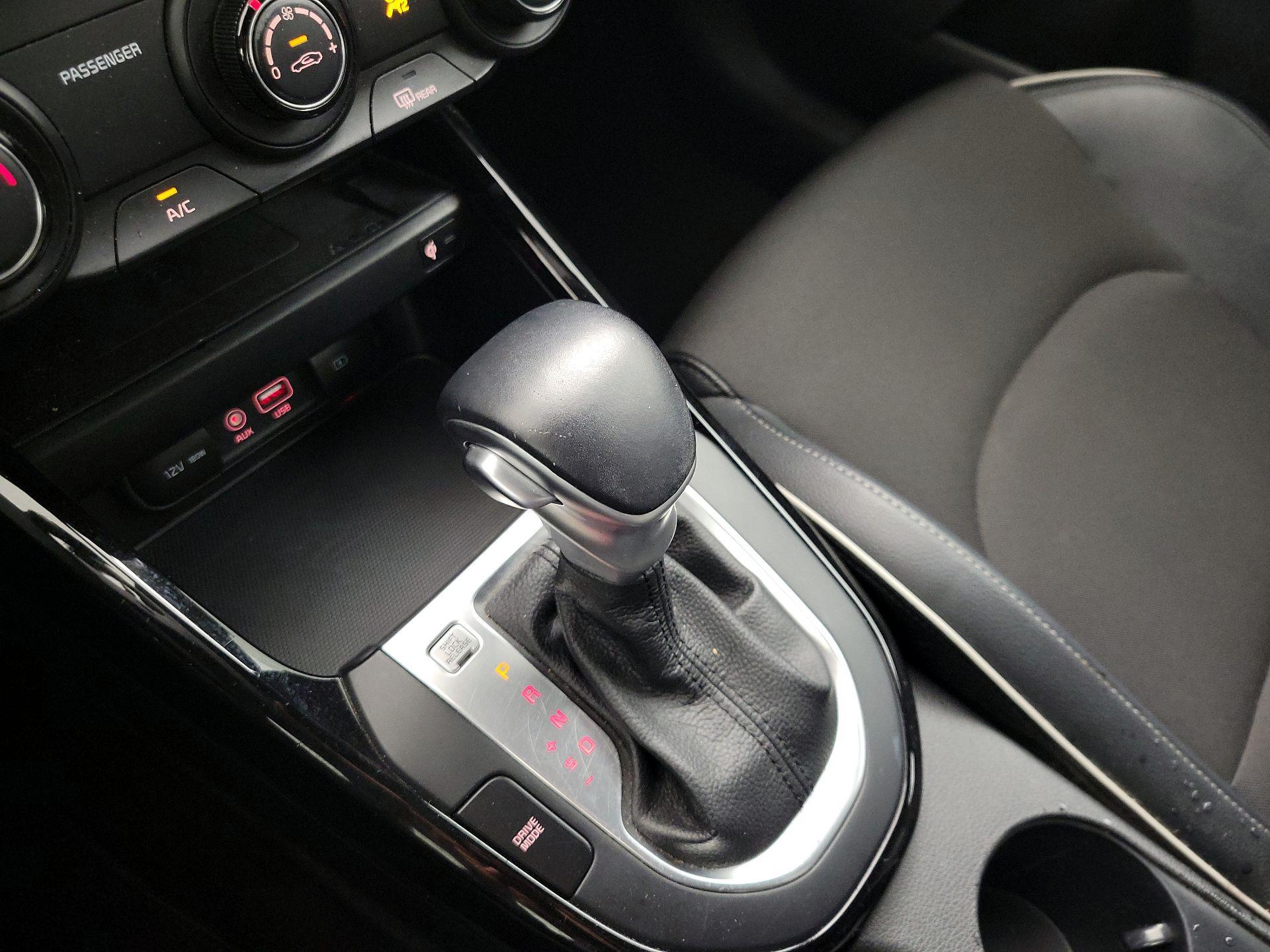 Thumbnail: 2020 Kia Forte - 17
