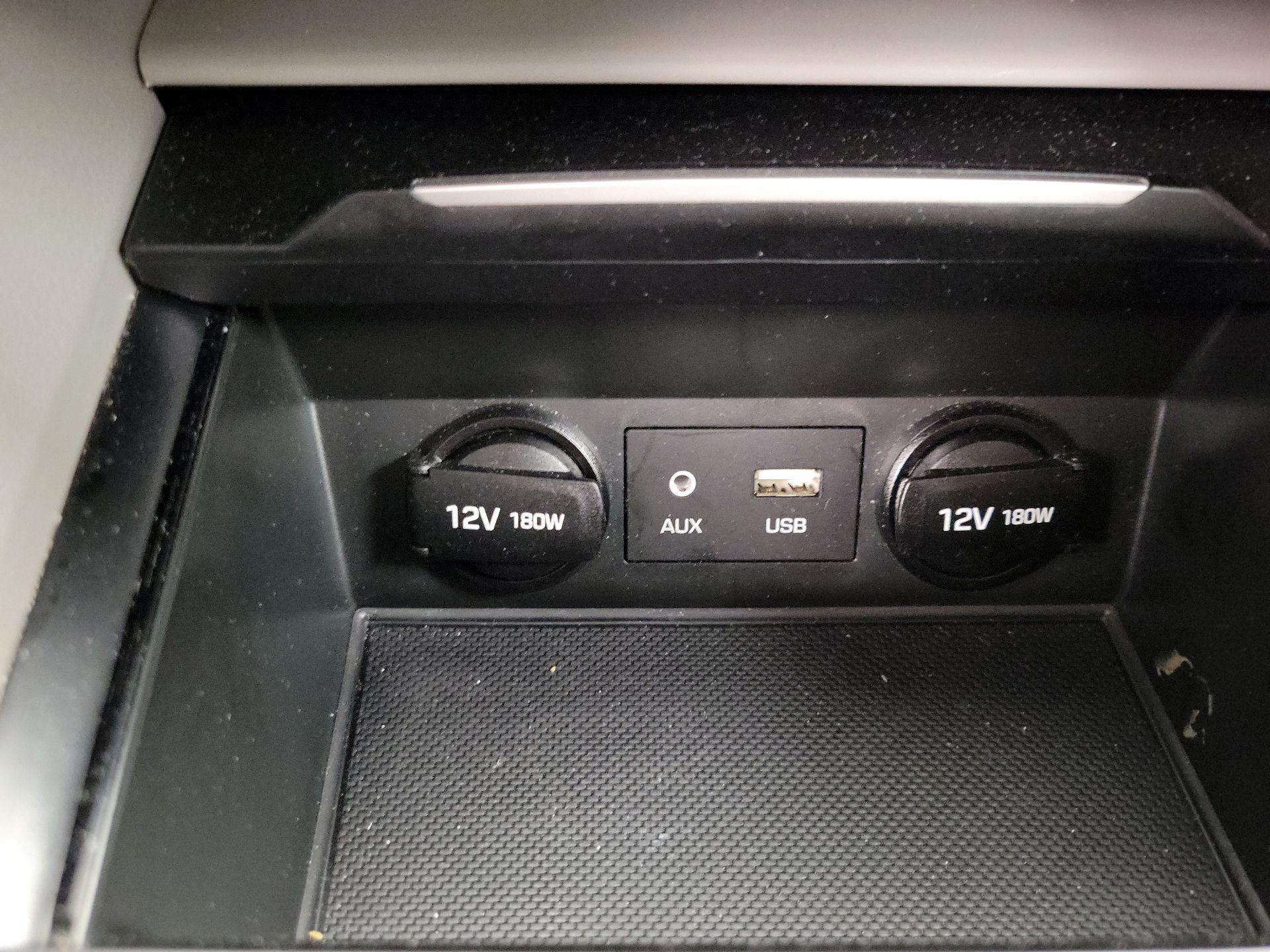 Thumbnail: 2018 Hyundai Elantra - 18