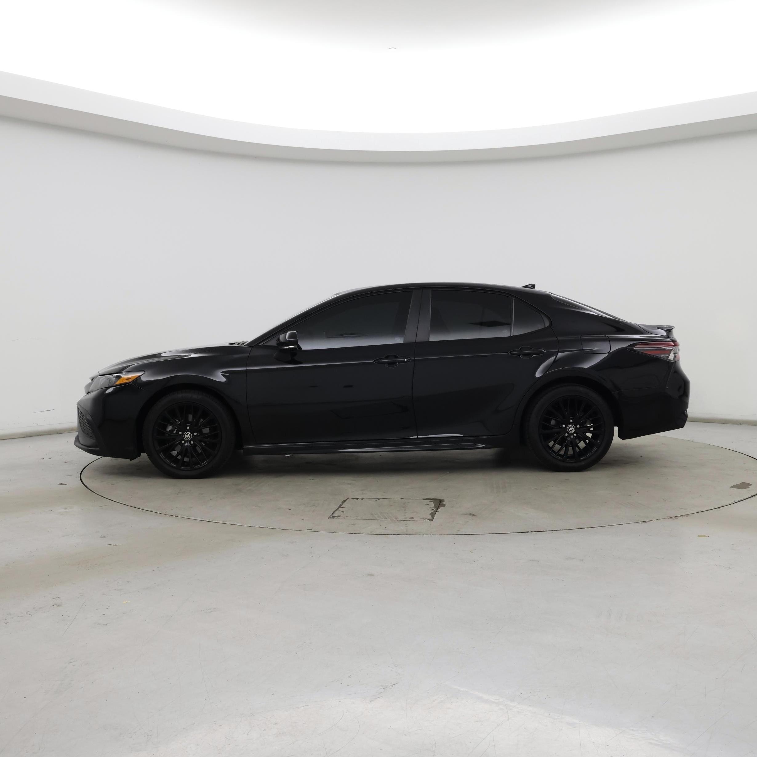 Thumbnail: 2021 Toyota Camry - 3