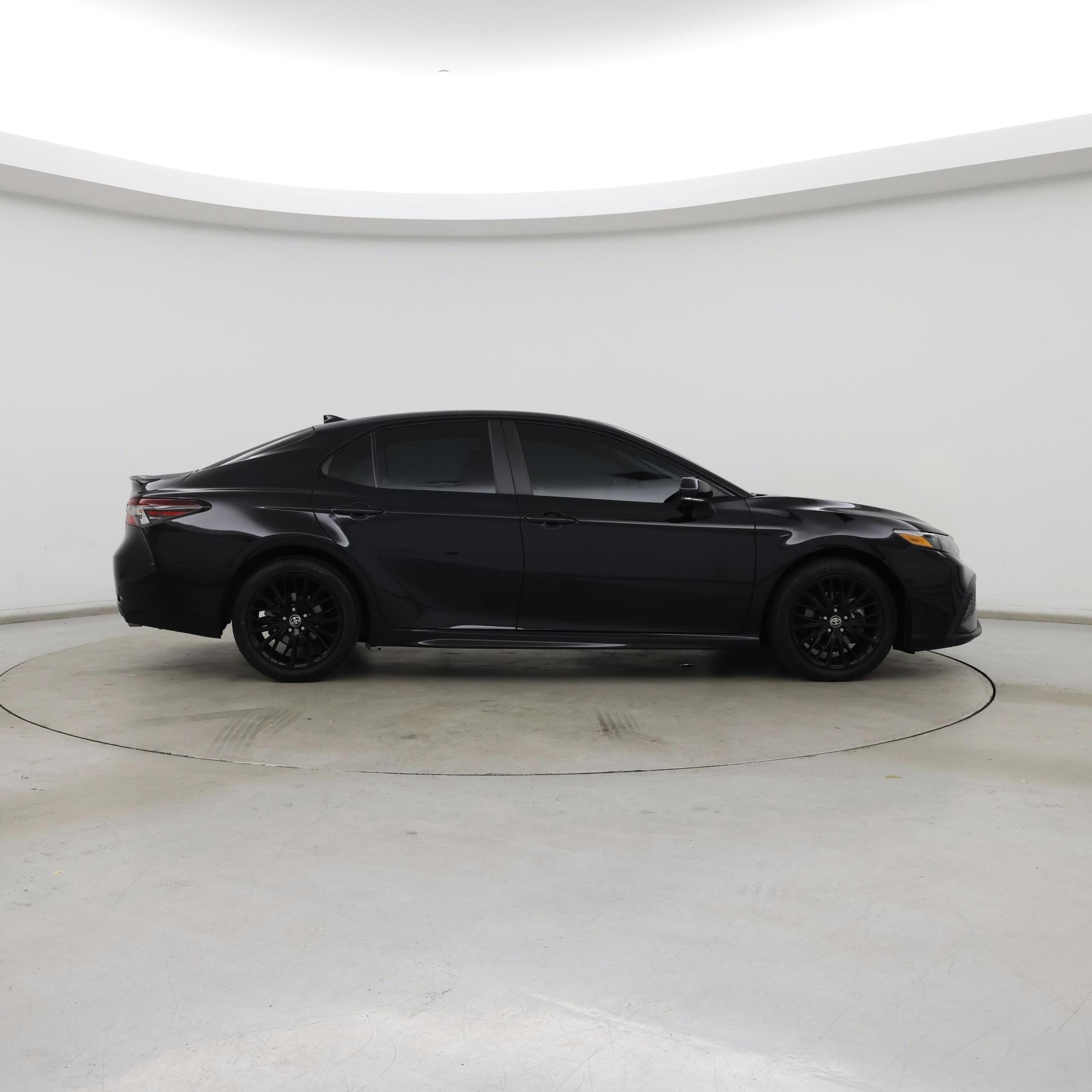 Thumbnail: 2021 Toyota Camry - 7
