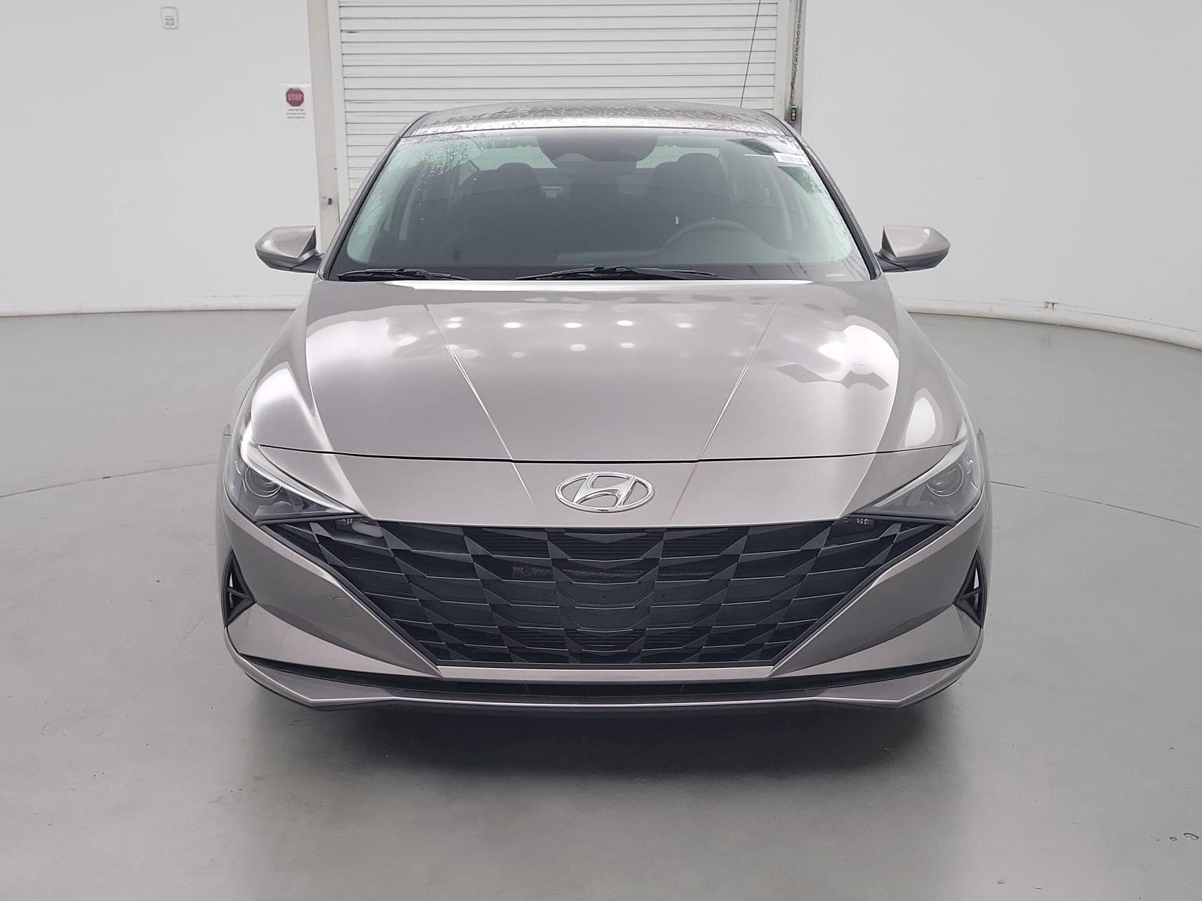 Thumbnail: 2022 Hyundai Elantra - 2