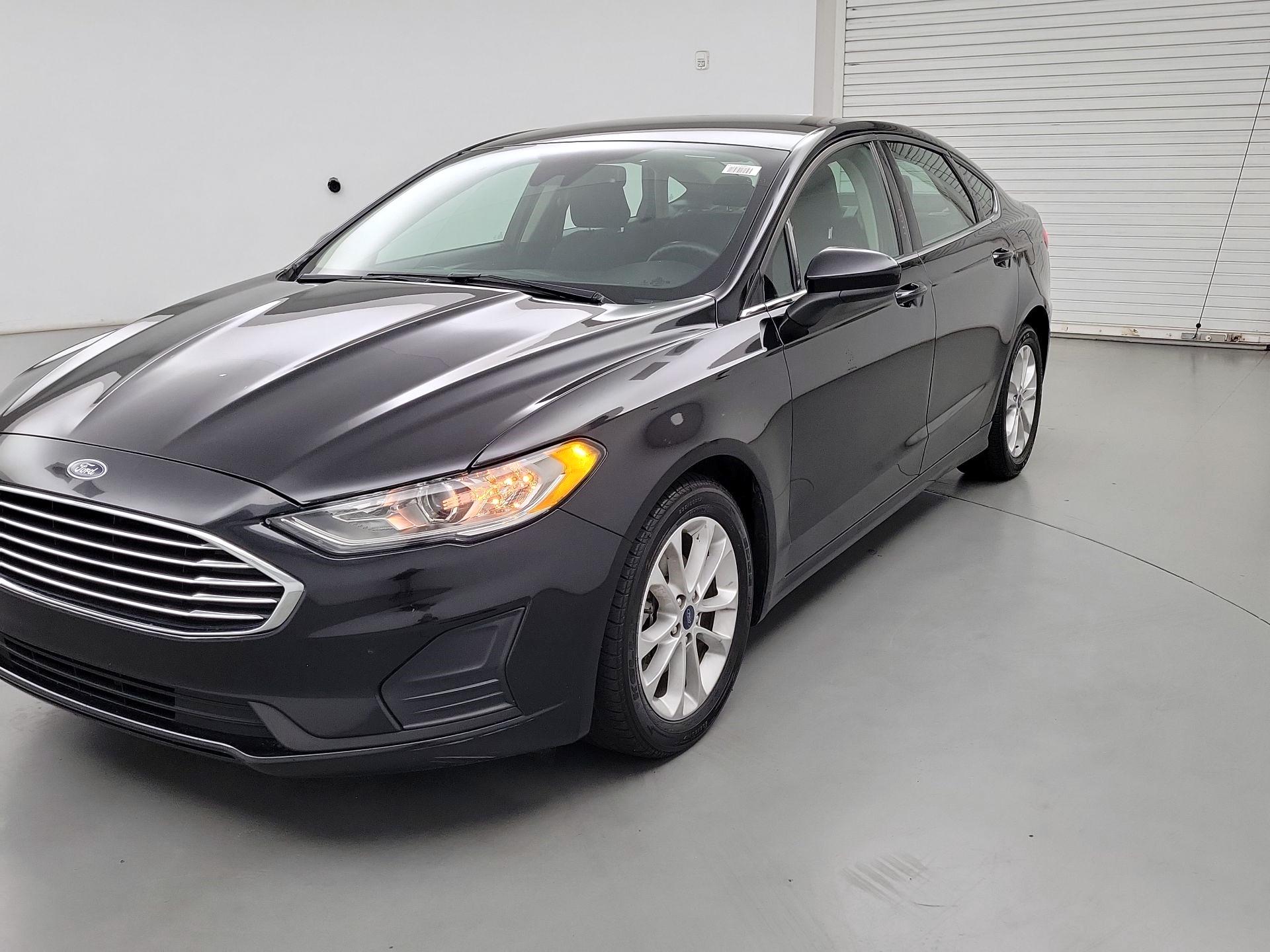 Thumbnail: 2020 Ford Fusion - 3