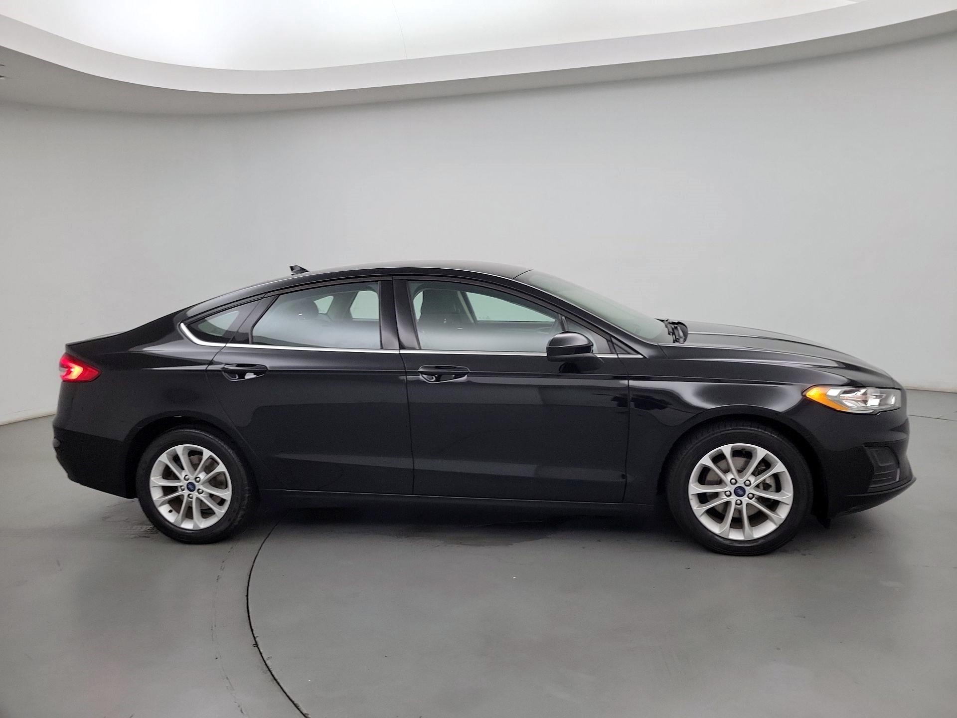 Thumbnail: 2020 Ford Fusion - 4