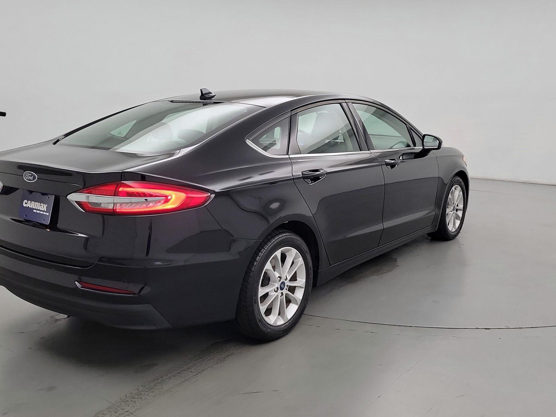 Thumbnail: 2020 Ford Fusion - 5