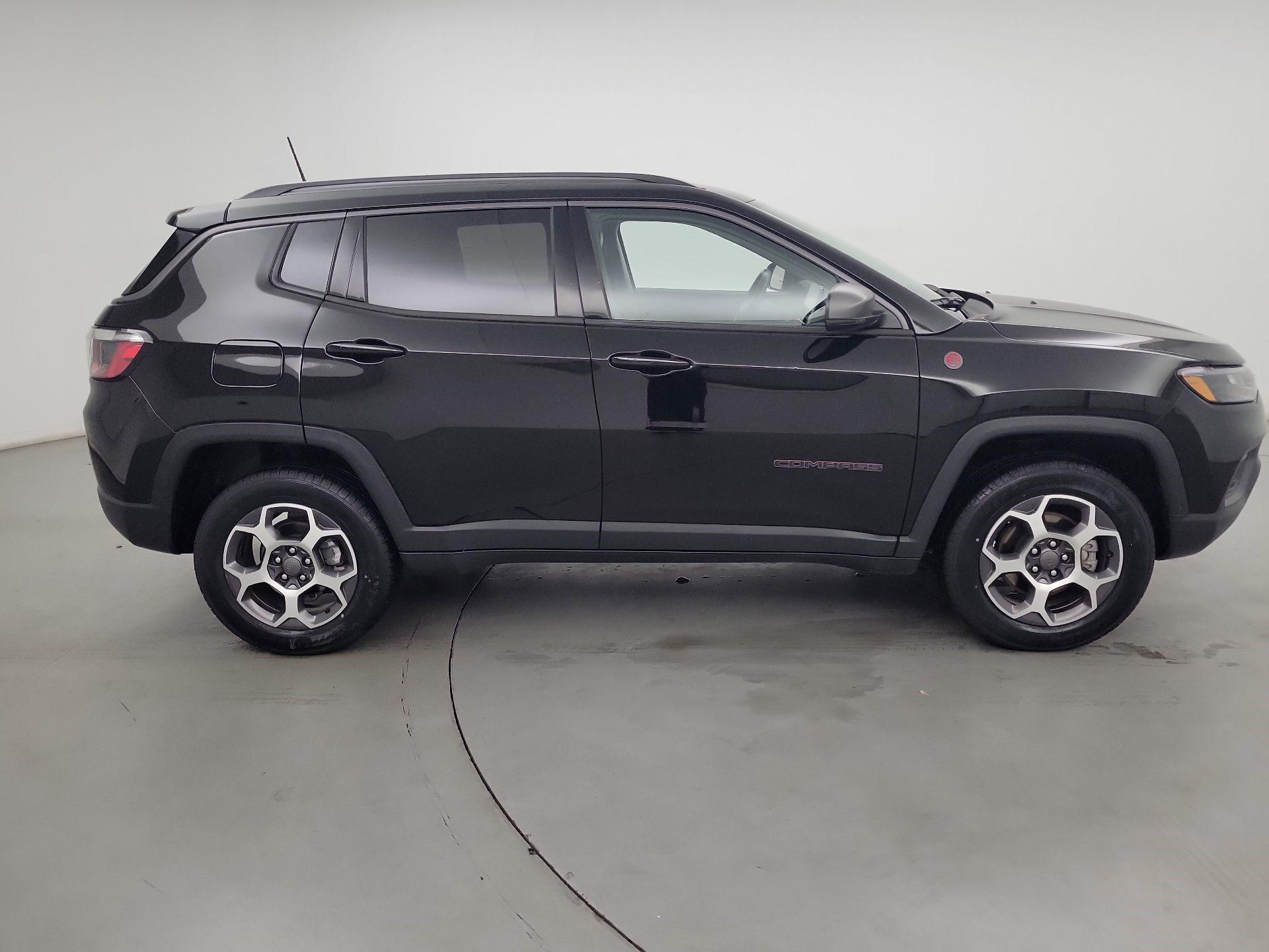 Thumbnail: 2022 Jeep Compass - 4