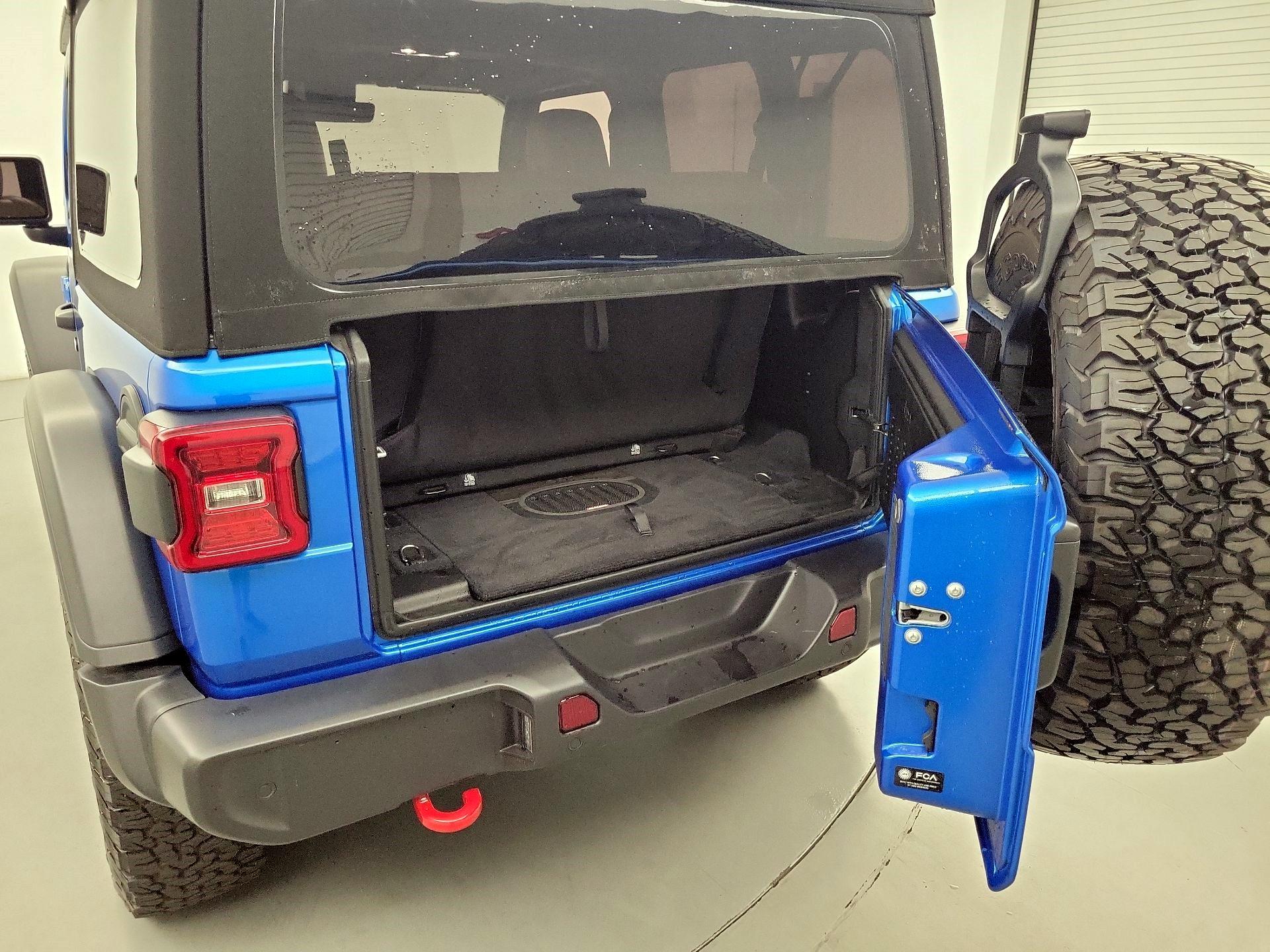 Thumbnail: 2022 Jeep Wrangler - 19