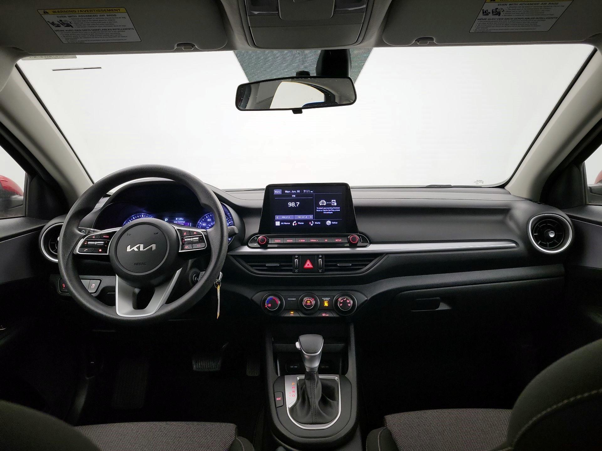 Thumbnail: 2022 Kia Forte - 8