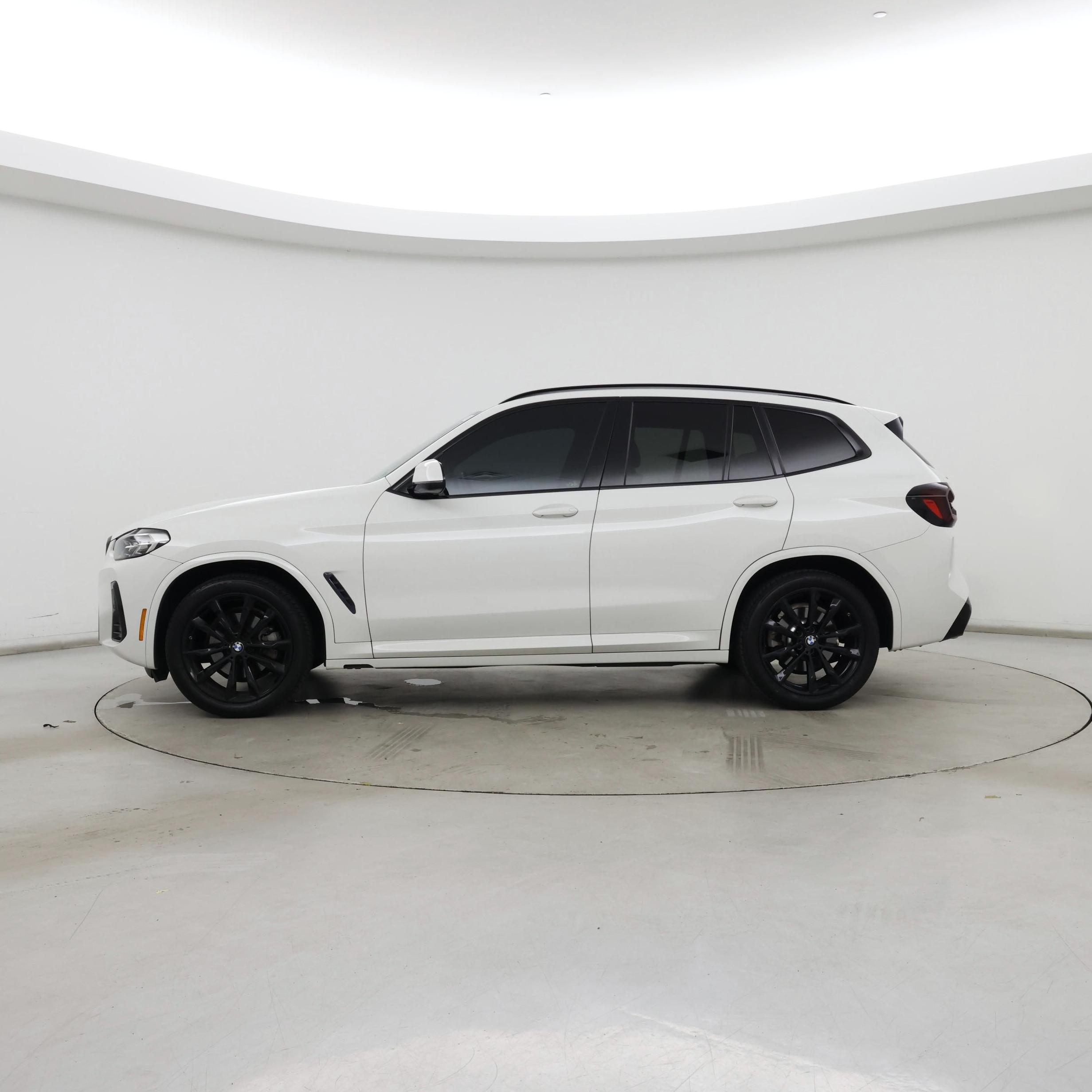 Thumbnail: 2022 BMW X3 - 3
