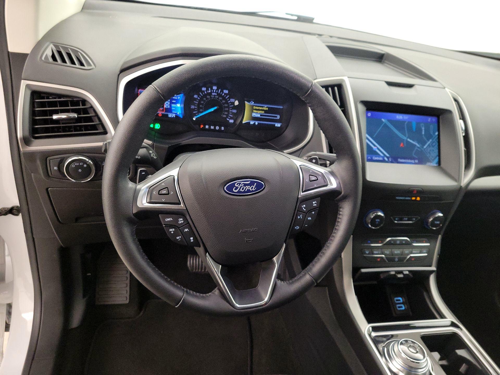 Thumbnail: 2020 Ford Edge - 10