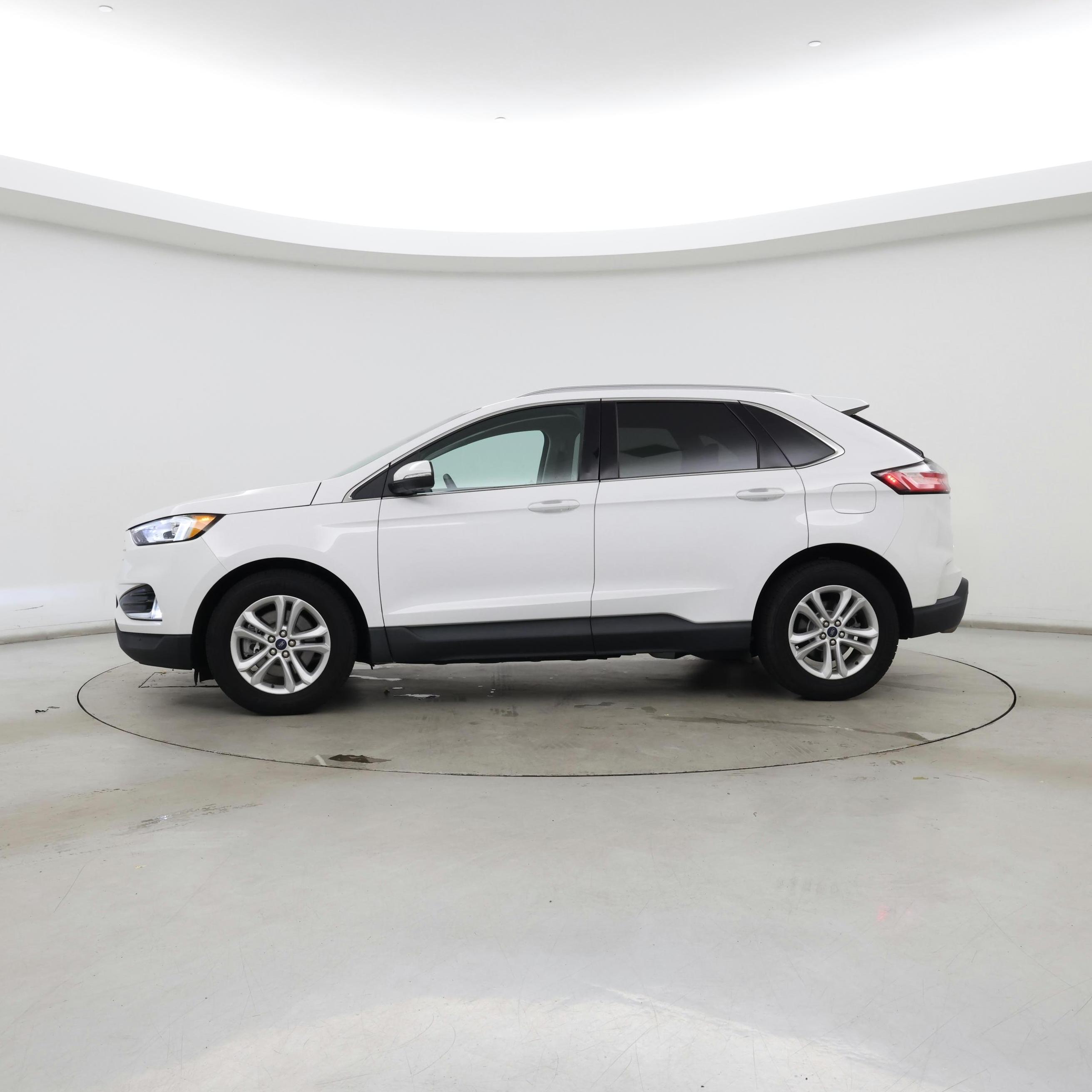 Thumbnail: 2020 Ford Edge - 3