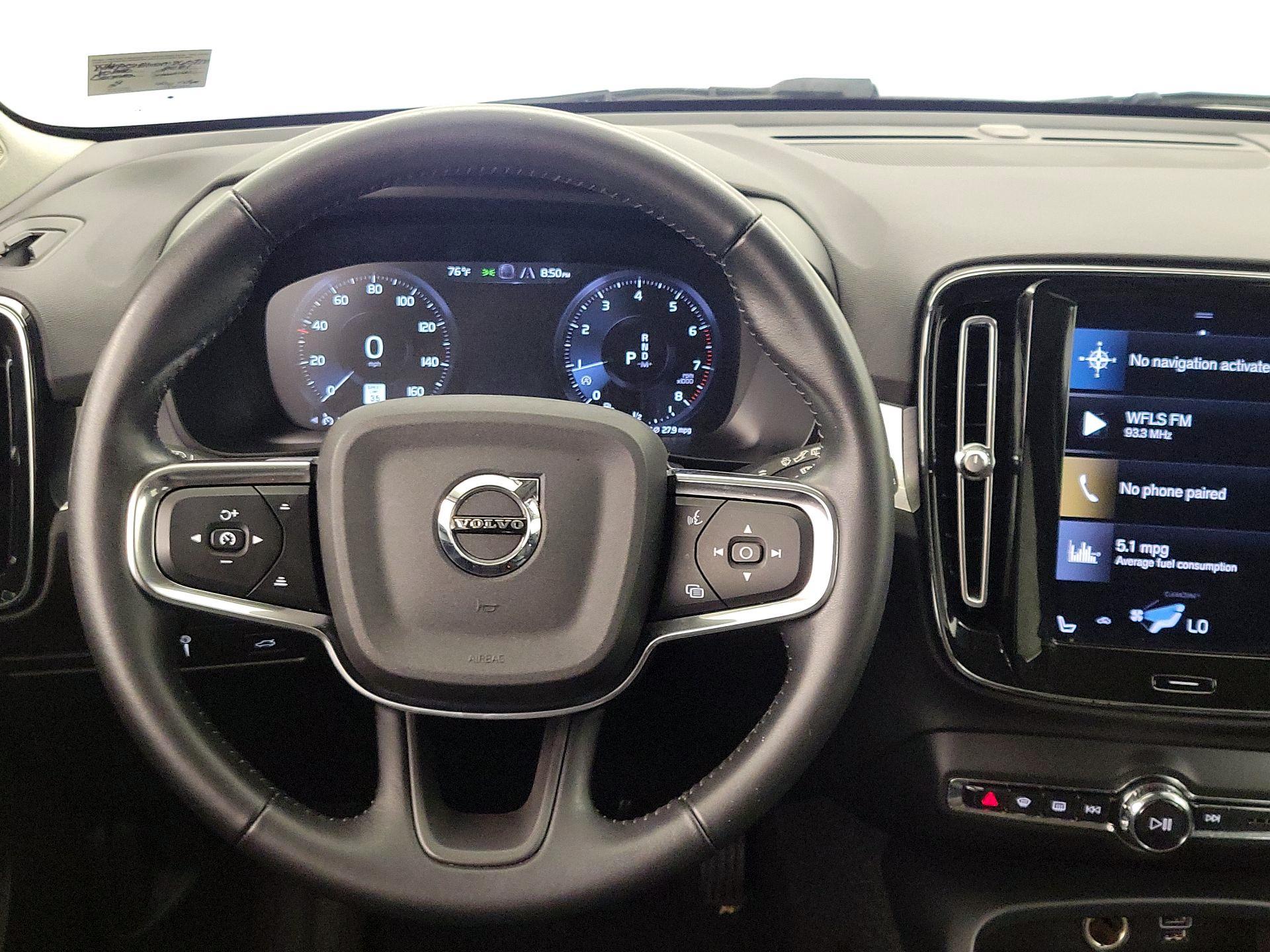 Thumbnail: 2021 Volvo XC40 - 10