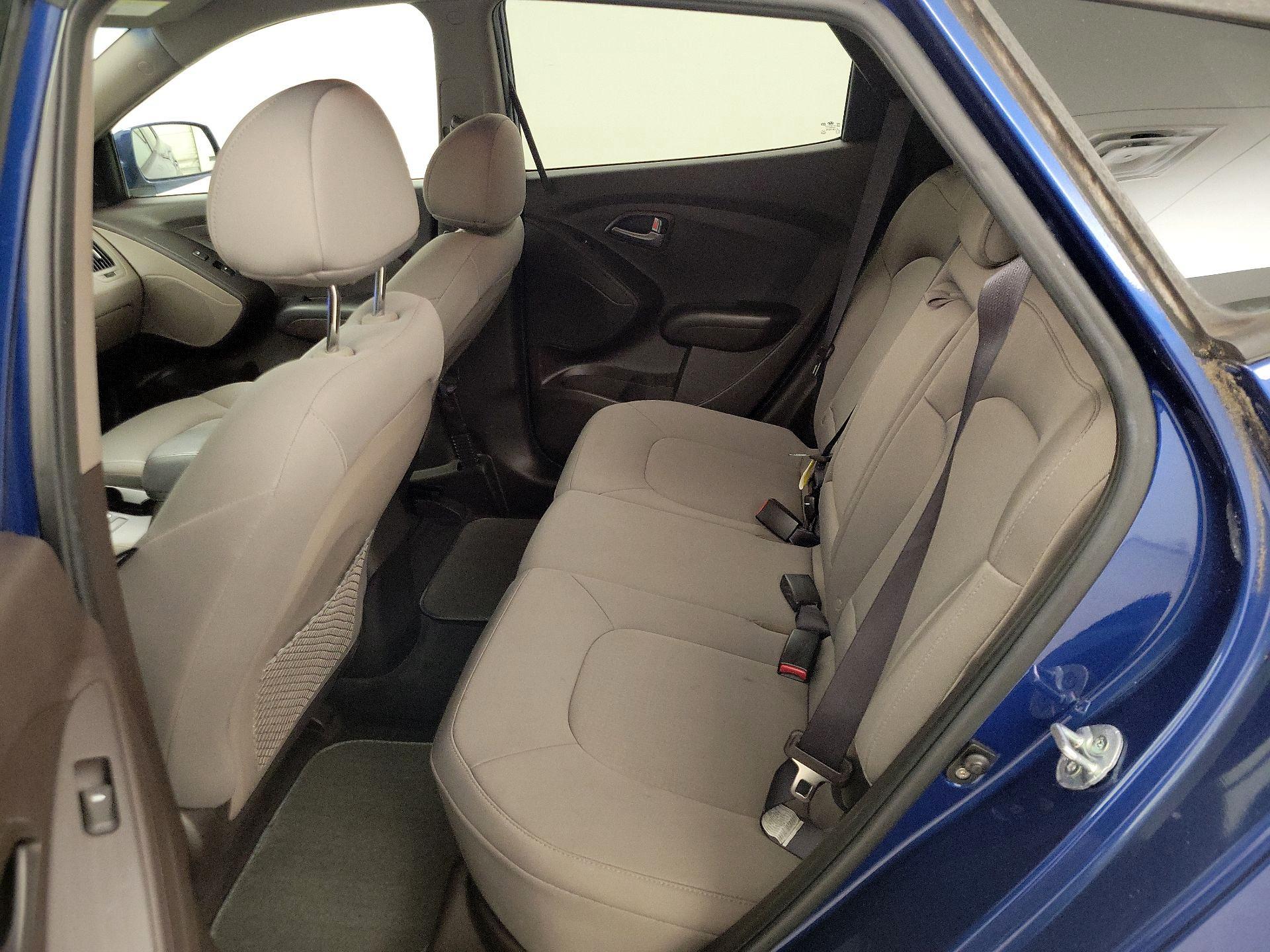 Thumbnail: 2015 Hyundai Tucson - 18