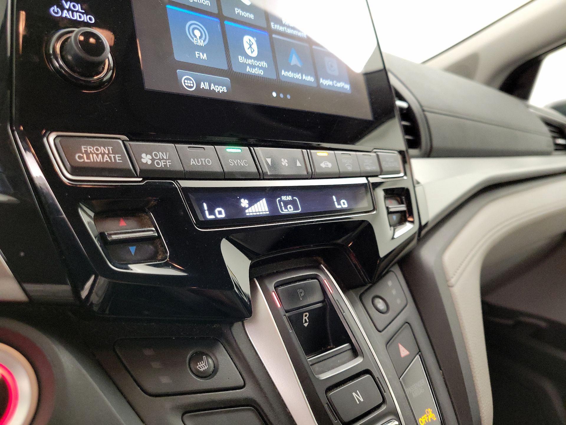 Thumbnail: 2019 Honda Odyssey - 17