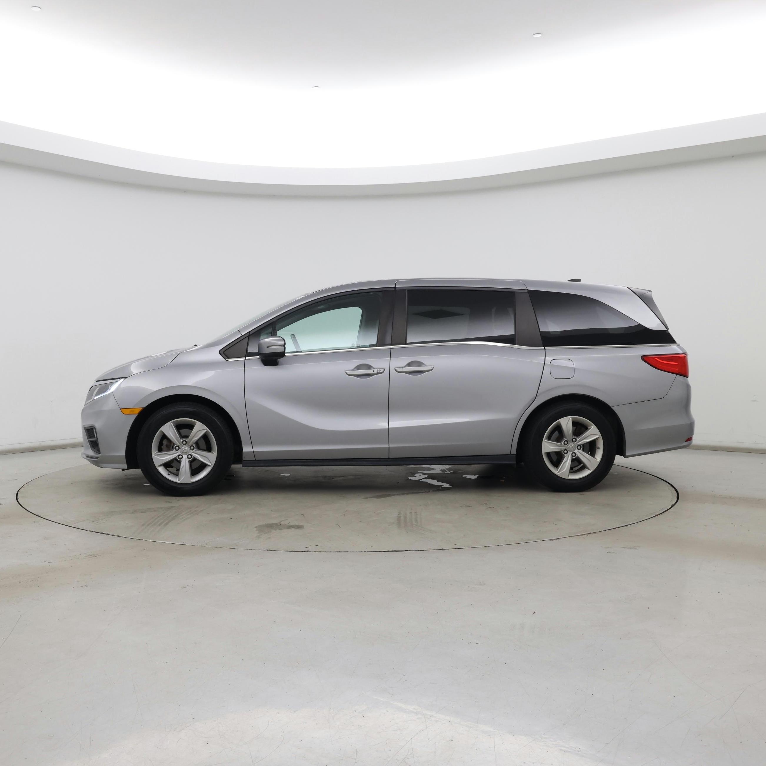 Thumbnail: 2019 Honda Odyssey - 3