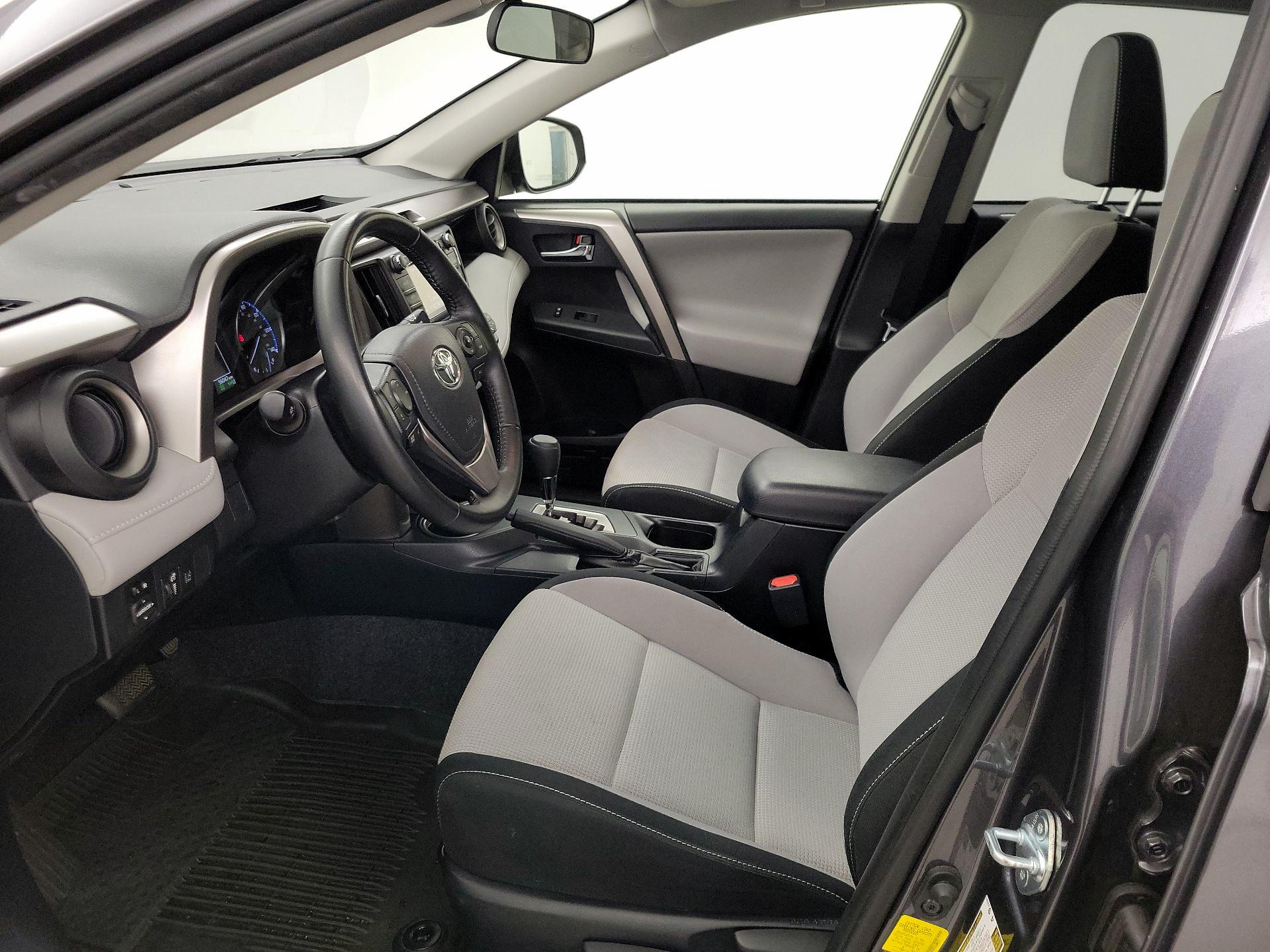 Thumbnail: 2018 Toyota RAV4 - 11