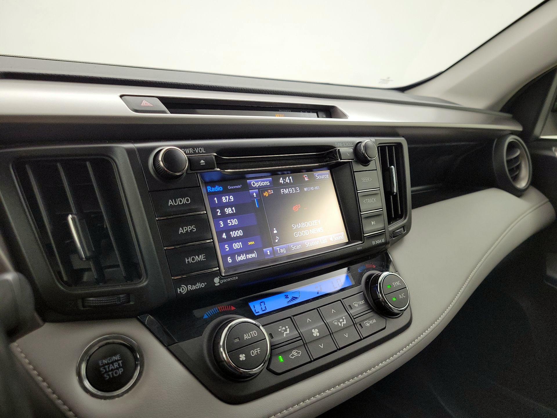 Thumbnail: 2018 Toyota RAV4 - 15