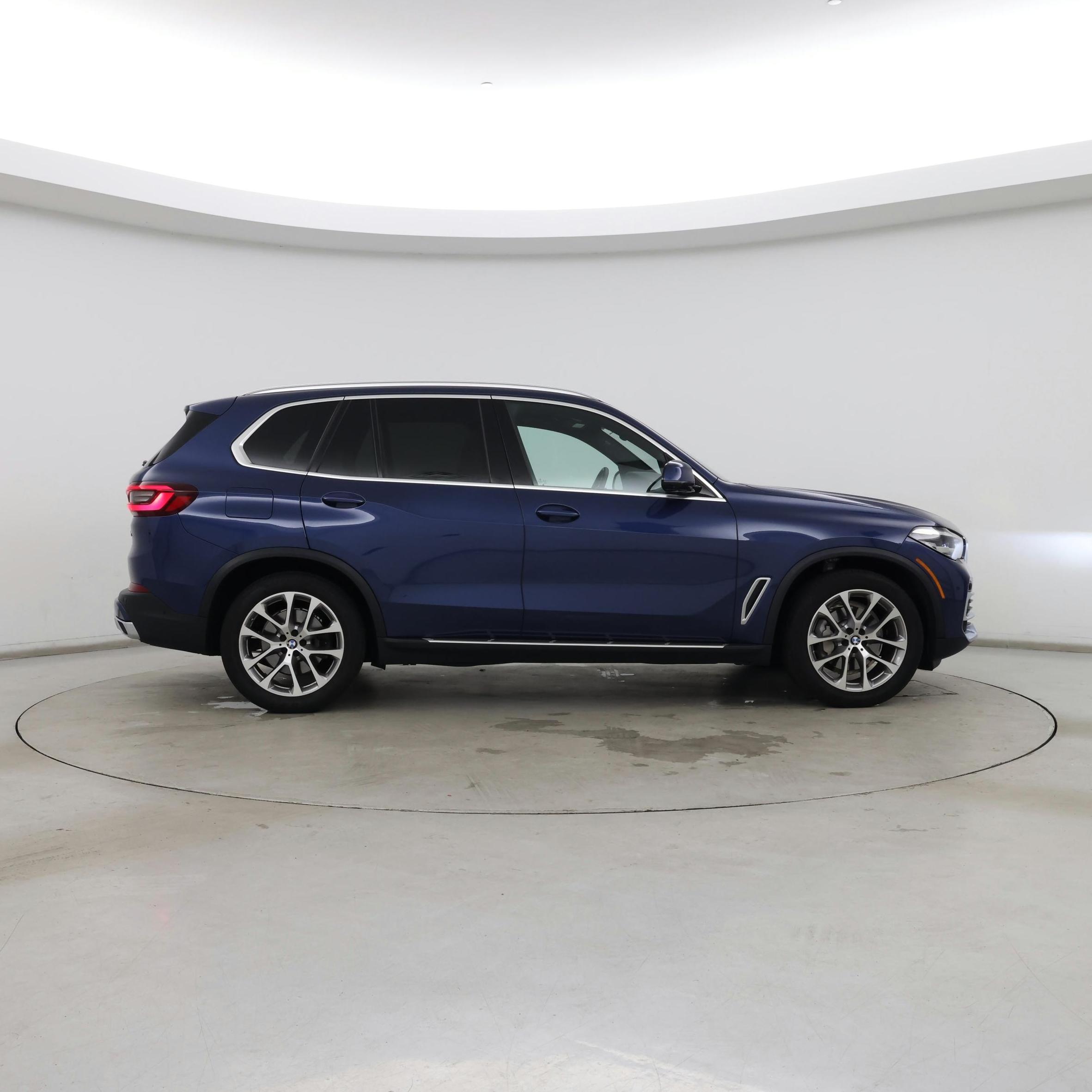 Thumbnail: 2021 BMW X5 - 7