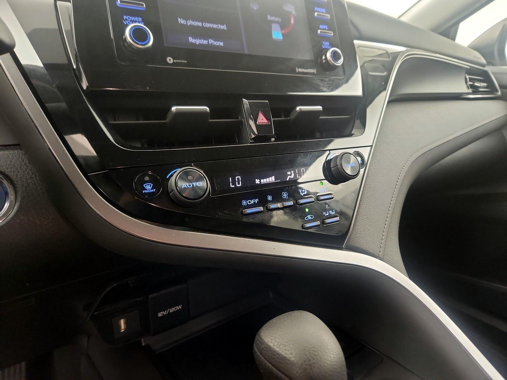 Thumbnail: 2021 Toyota Camry - 14
