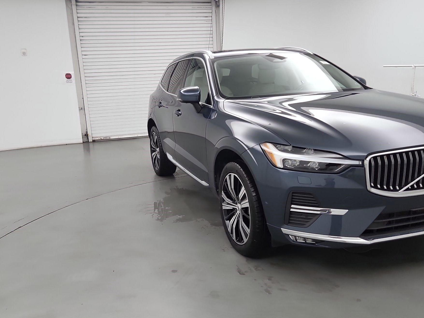 Thumbnail: 2022 Volvo XC60 - 1