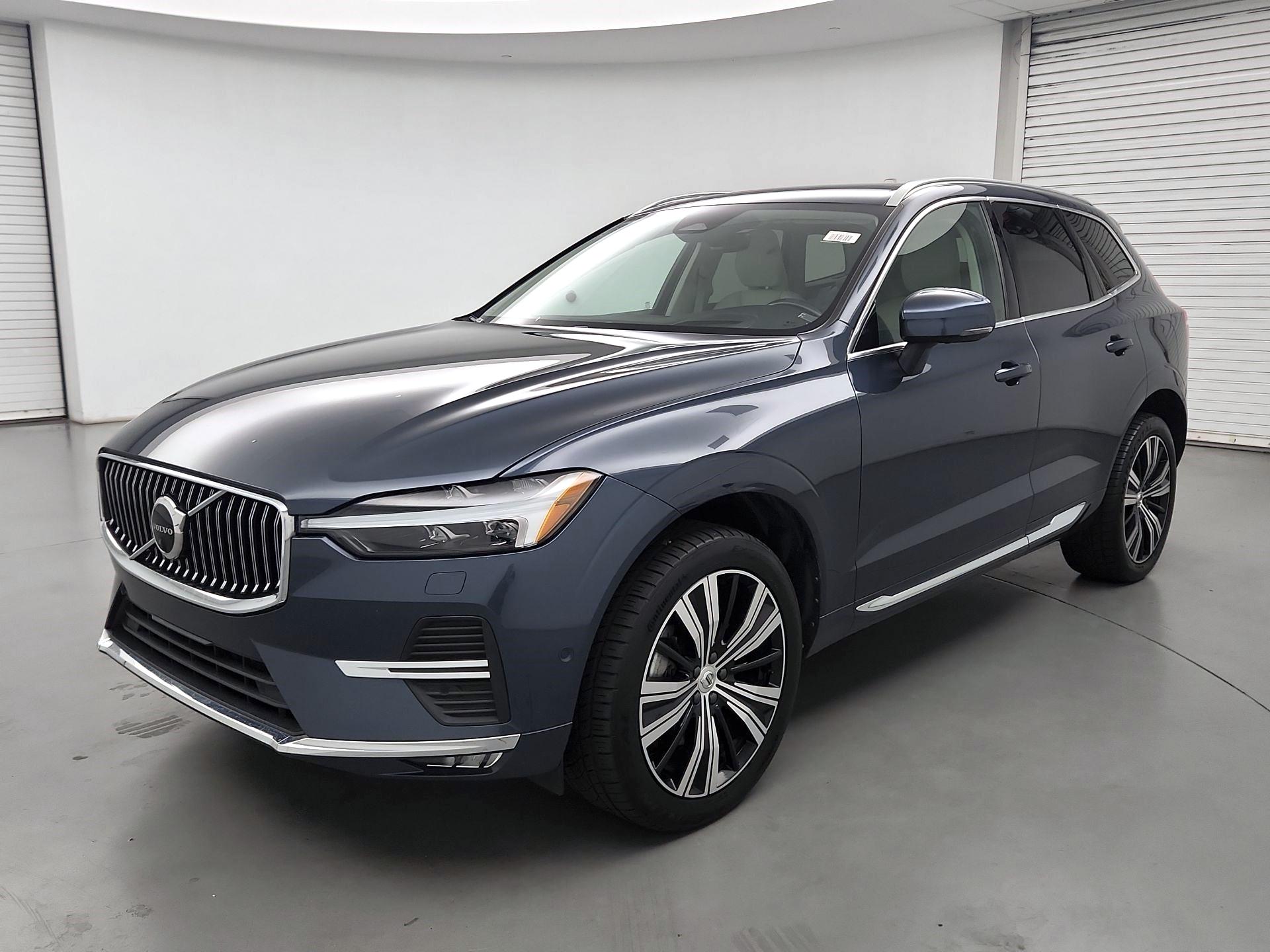 Thumbnail: 2022 Volvo XC60 - 3