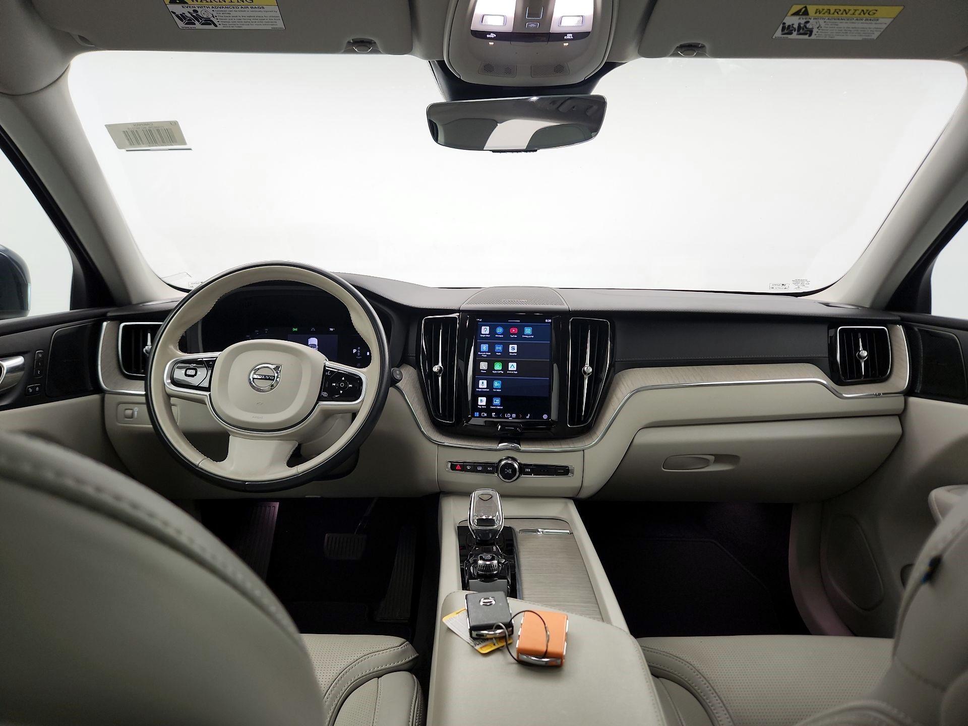 Thumbnail: 2022 Volvo XC60 - 8