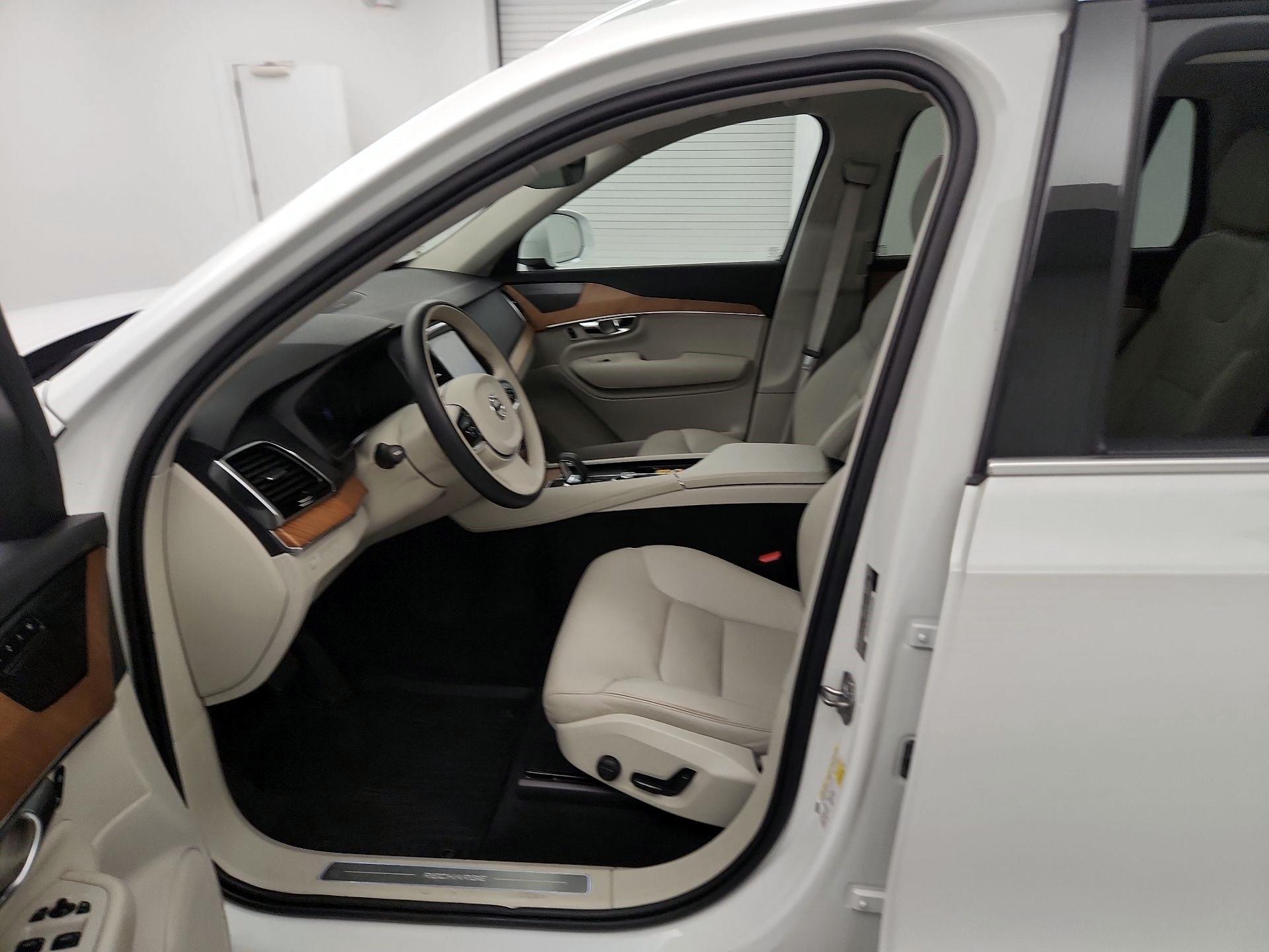 Thumbnail: 2022 Volvo XC90 - 9
