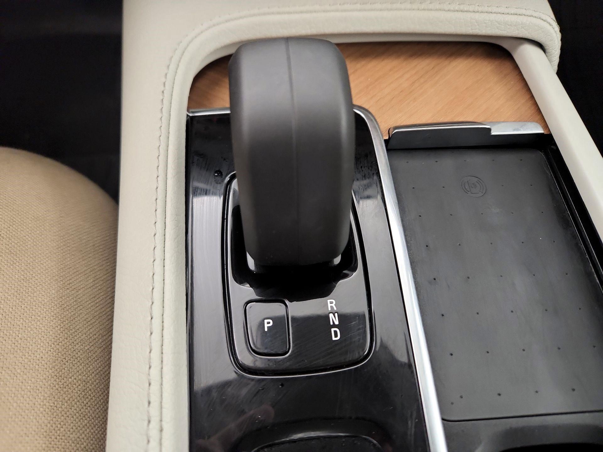 Thumbnail: 2022 Volvo XC90 - 16