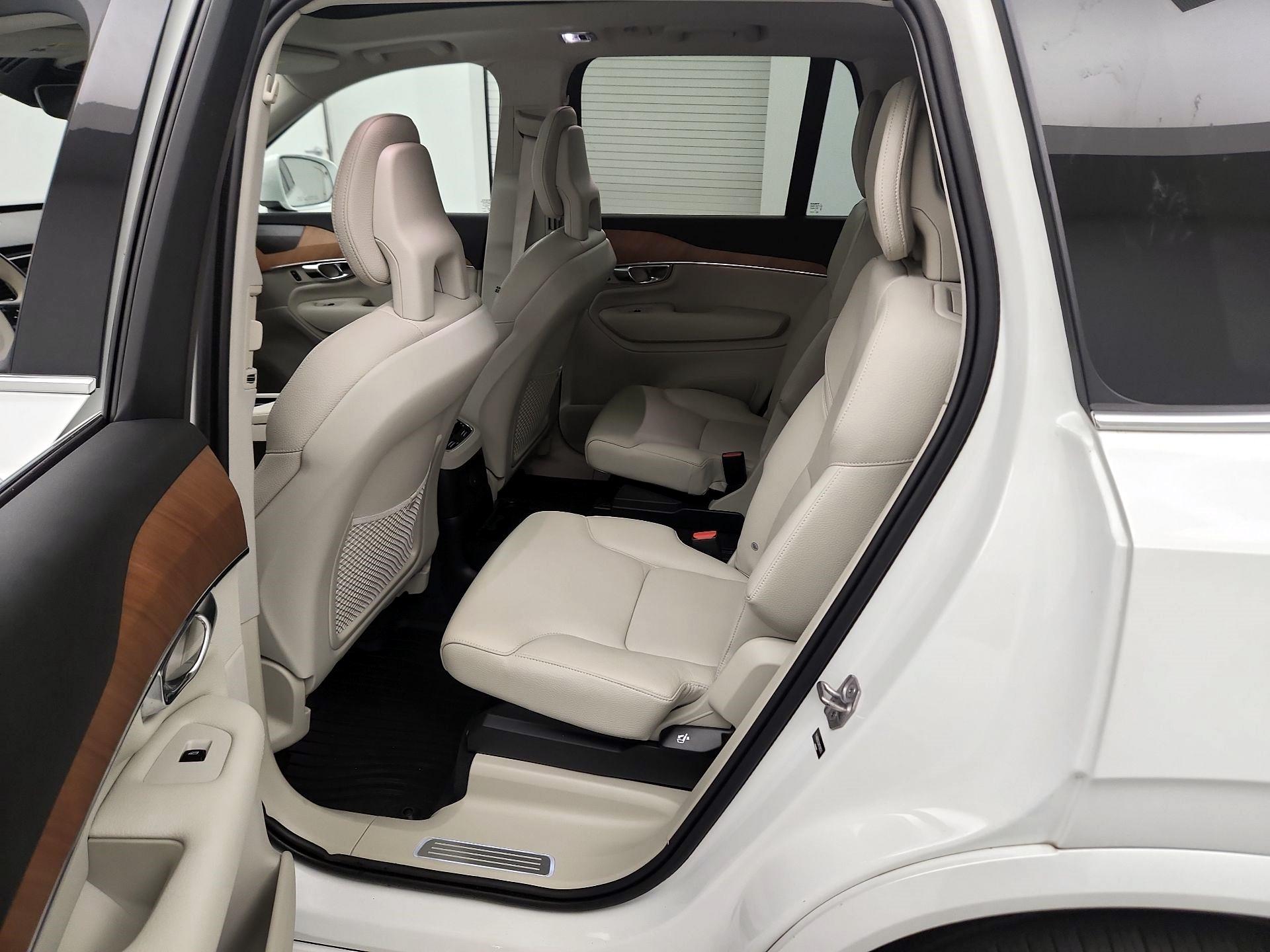 Thumbnail: 2022 Volvo XC90 - 19