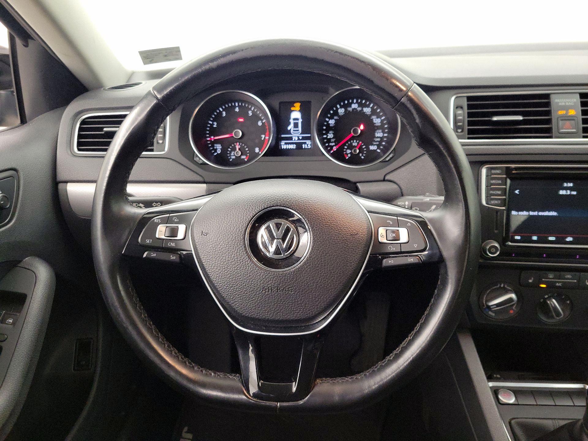Thumbnail: 2017 Volkswagen Jetta - 10
