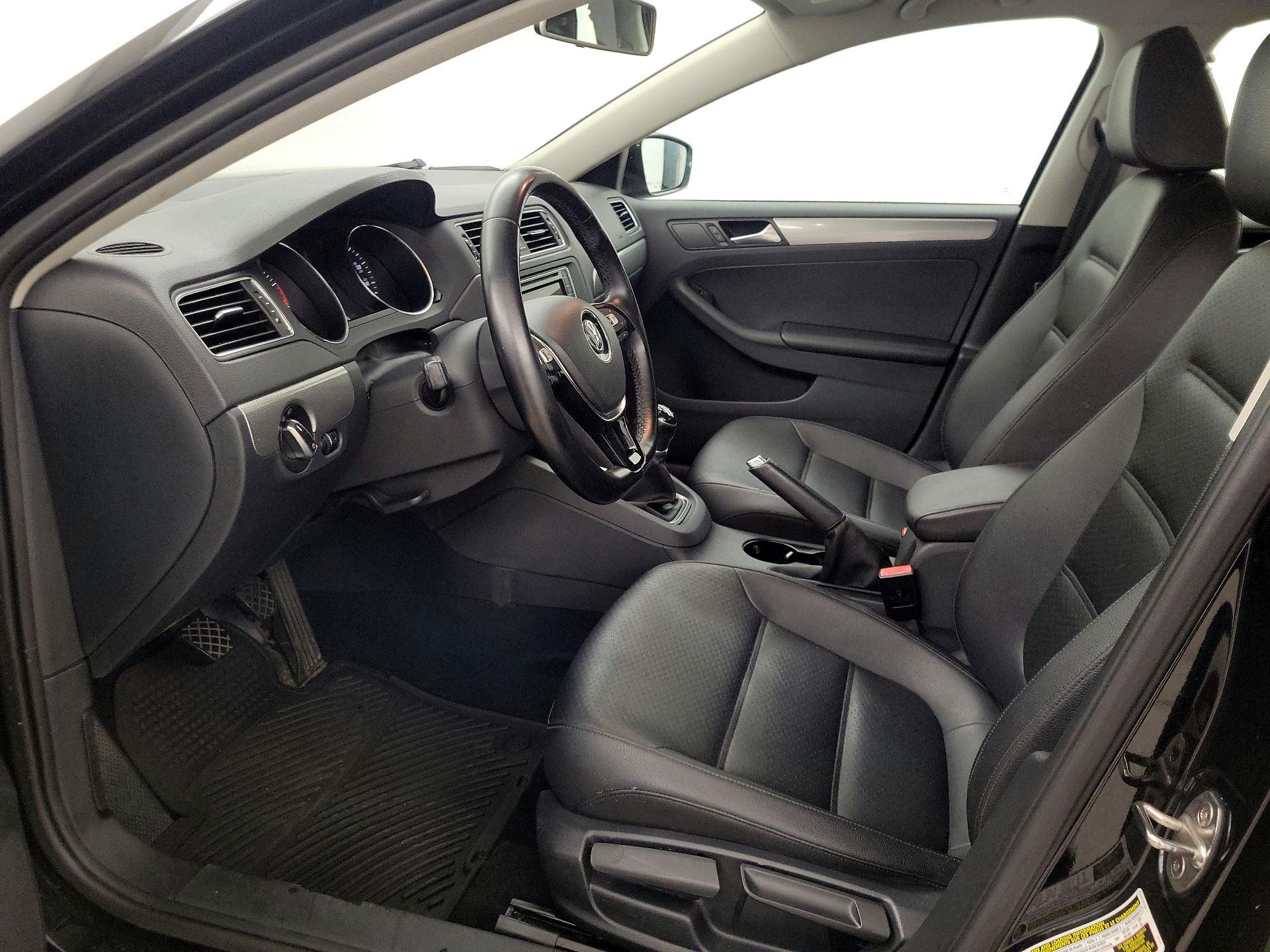 Thumbnail: 2017 Volkswagen Jetta - 11