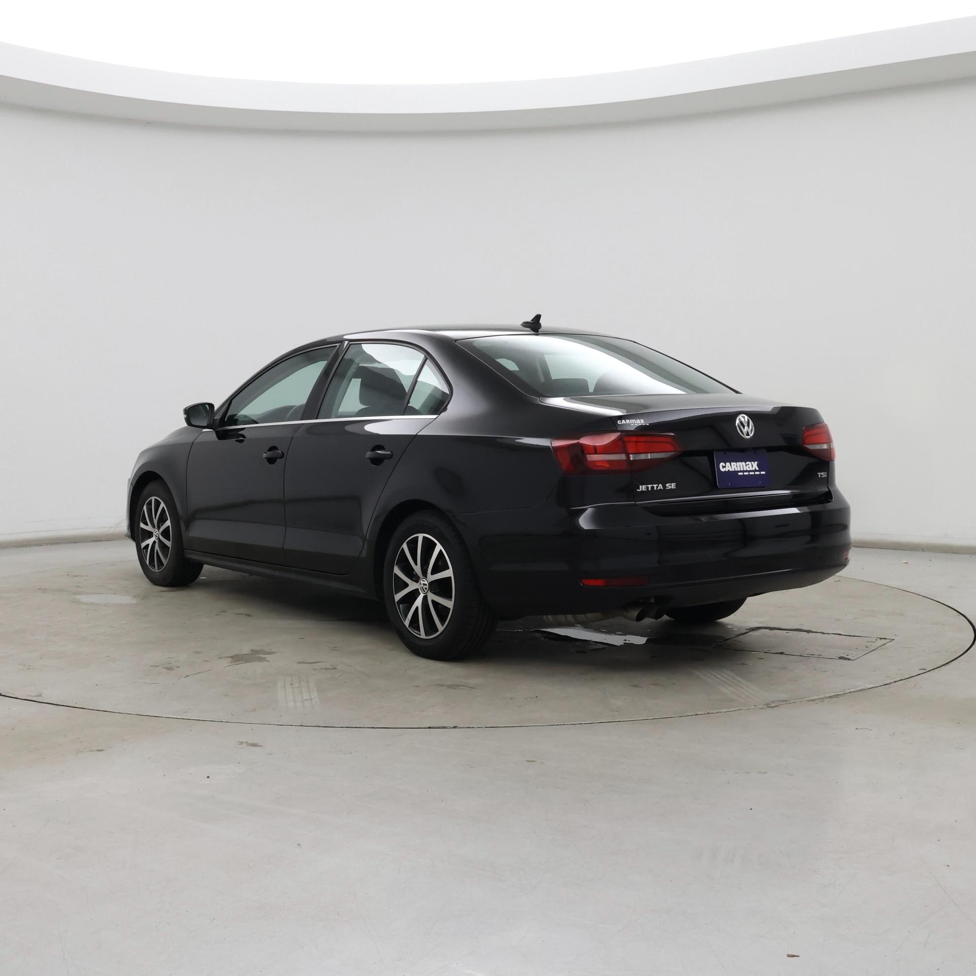 Thumbnail: 2017 Volkswagen Jetta - 2