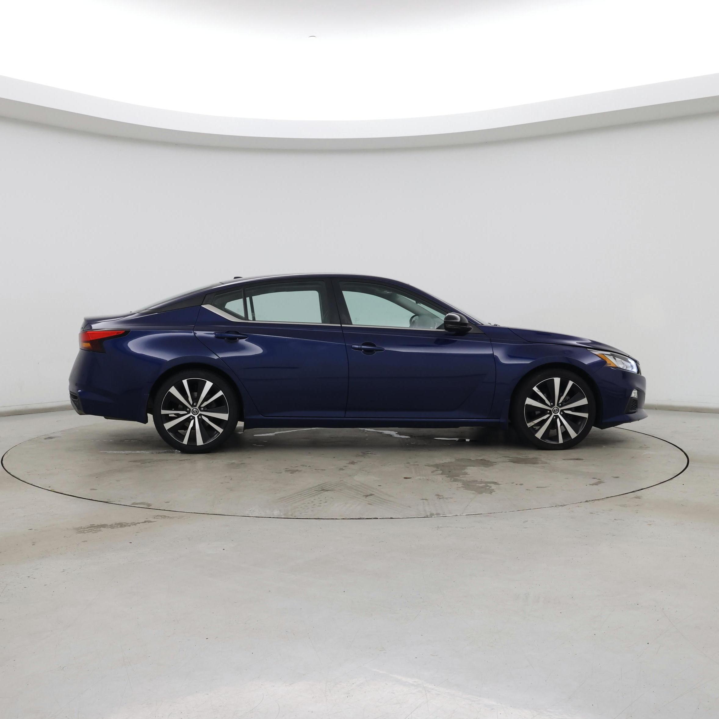 Thumbnail: 2020 Nissan Altima - 7