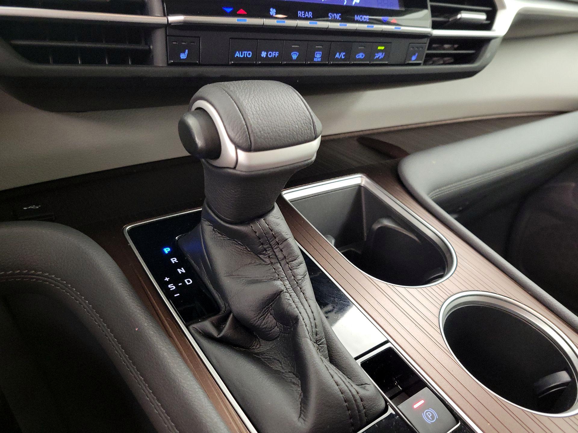 Thumbnail: 2021 Toyota Sienna - 17