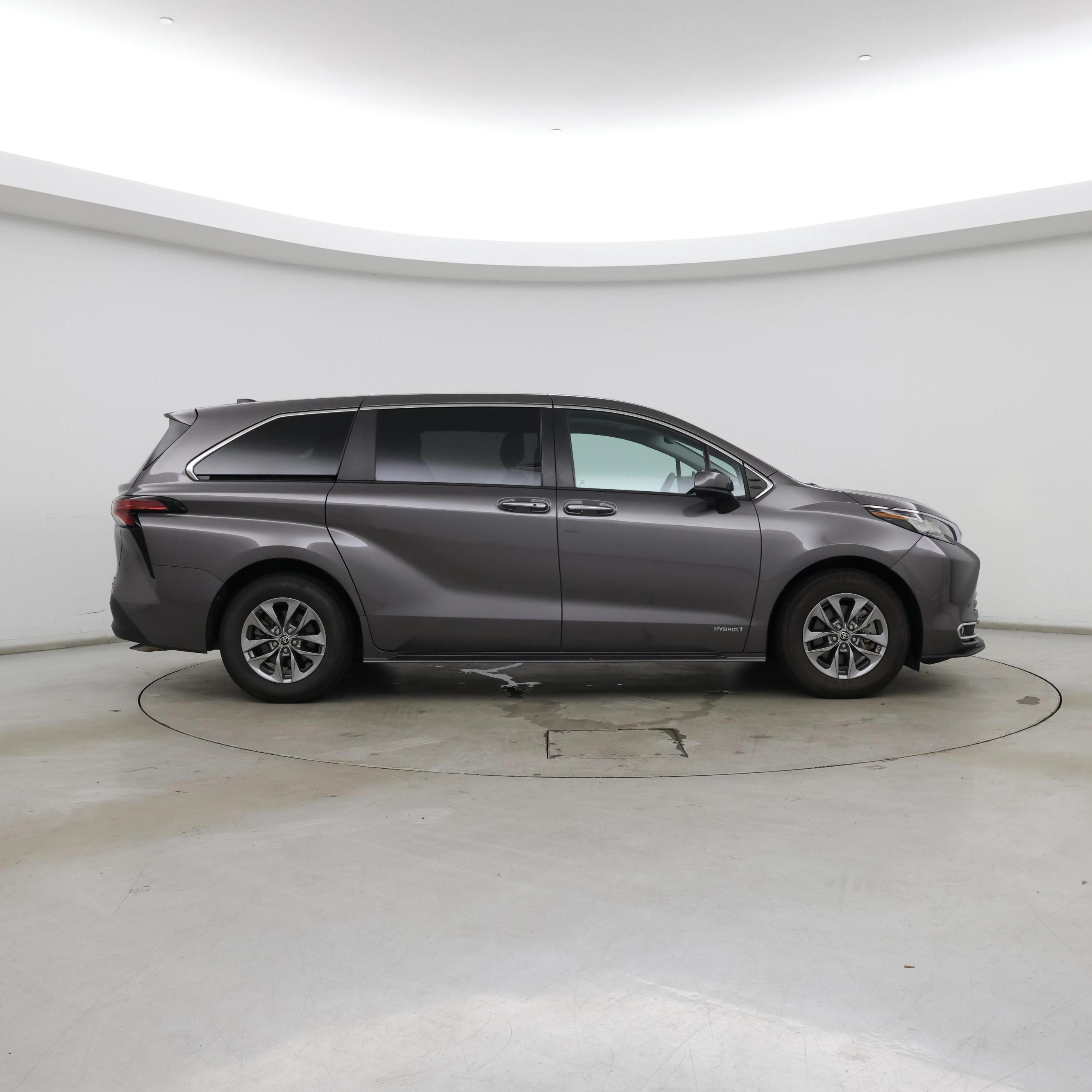 Thumbnail: 2021 Toyota Sienna - 7