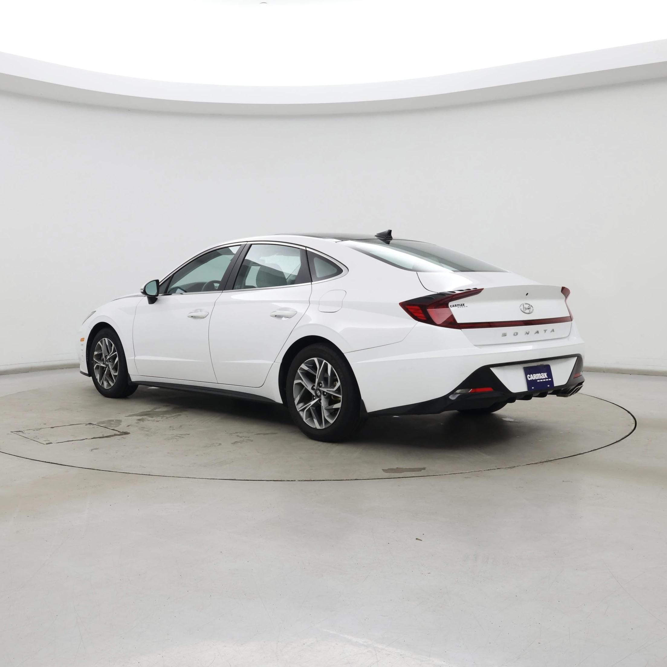 Thumbnail: 2023 Hyundai Sonata - 2