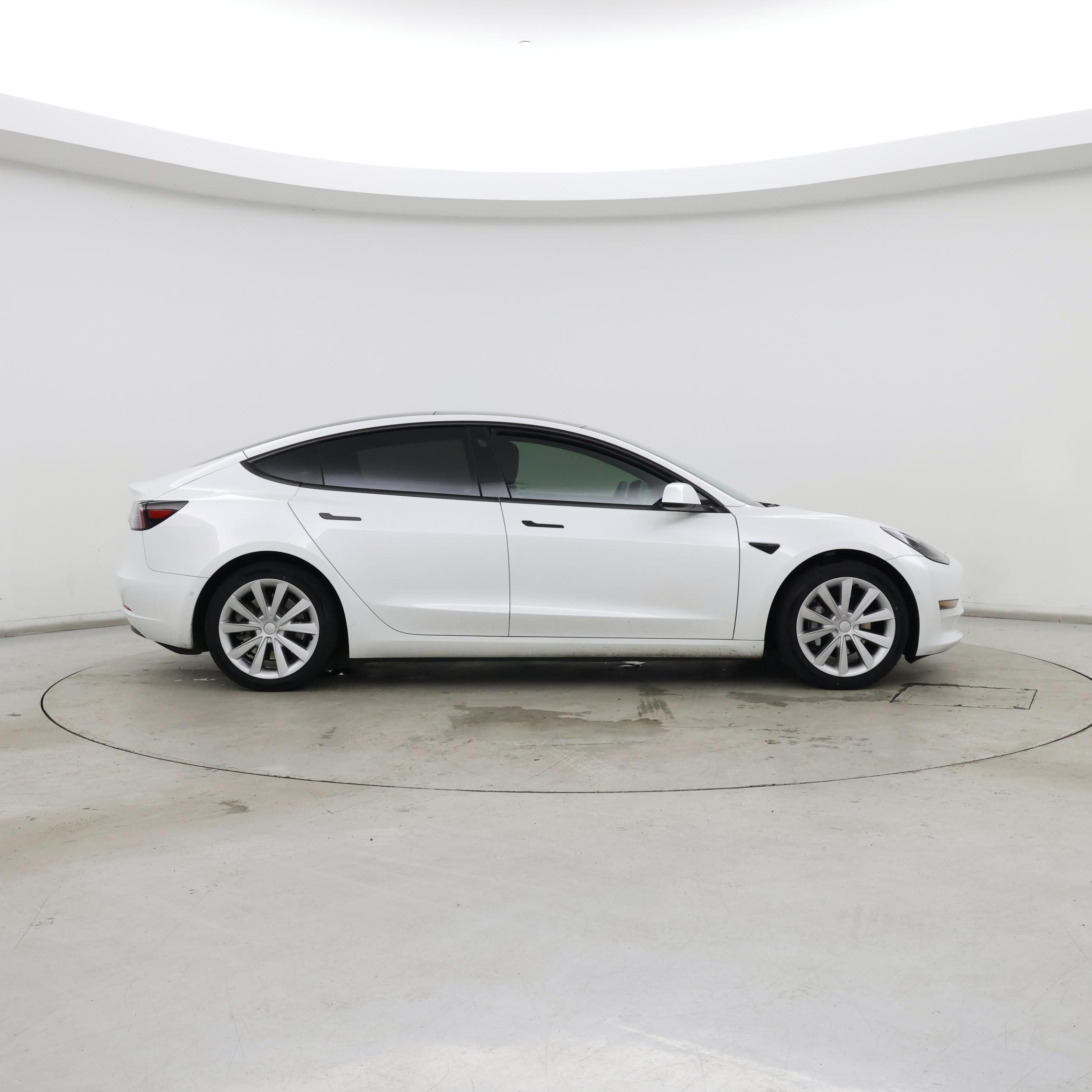 Thumbnail: 2022 Tesla Model 3 - 7