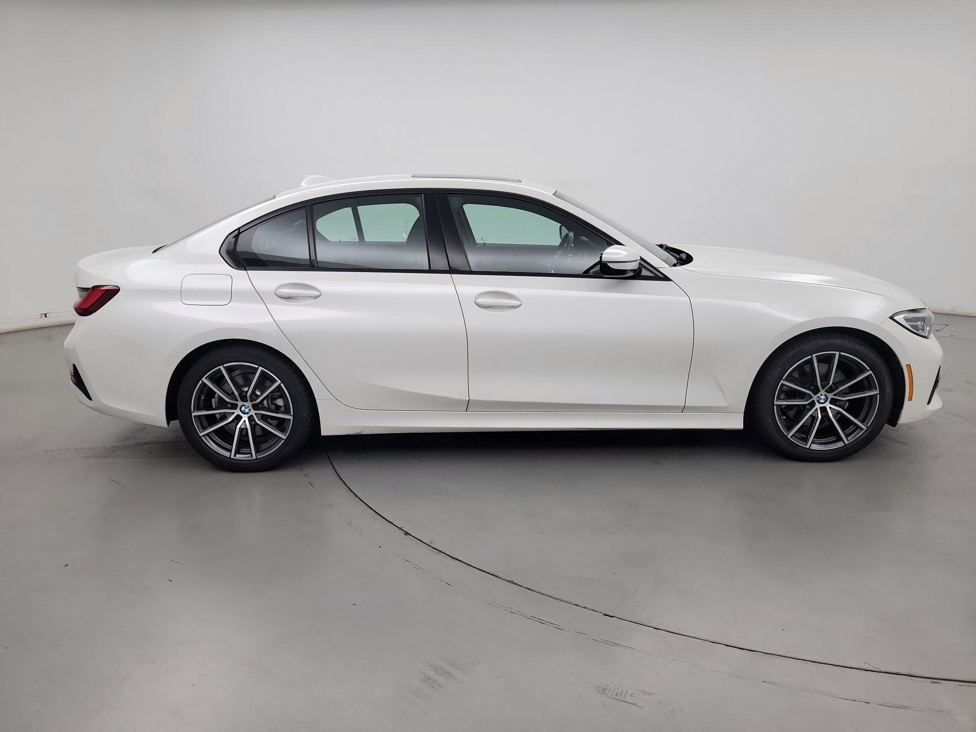 Thumbnail: 2022 BMW 3 Series - 4