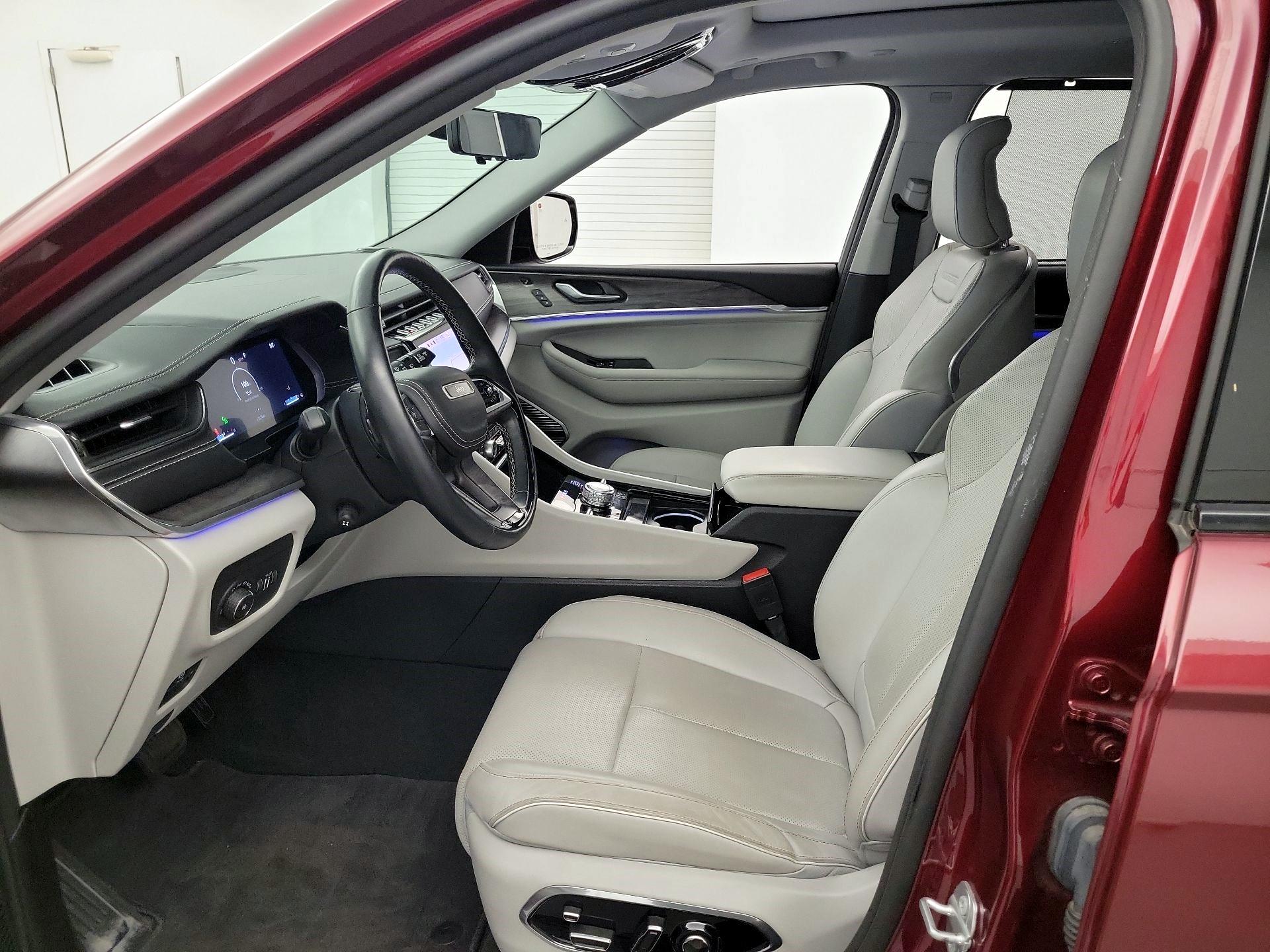 Thumbnail: 2022 Jeep Grand Cherokee L - 9
