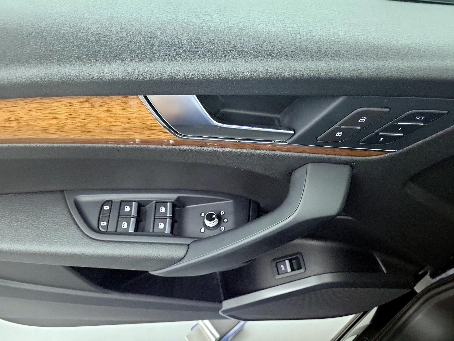 Thumbnail: 2021 Audi Q5 - 10