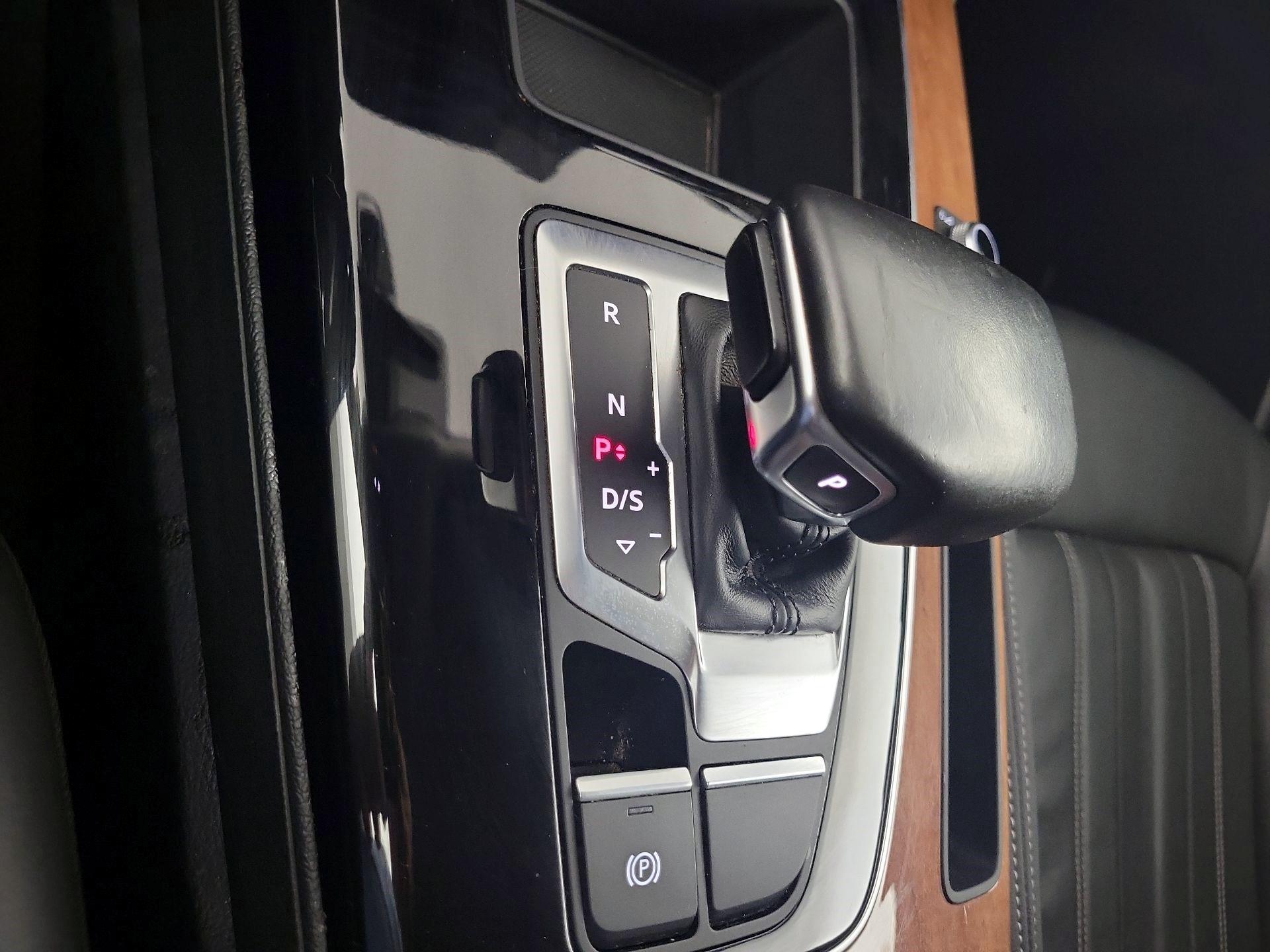 Thumbnail: 2021 Audi Q5 - 15