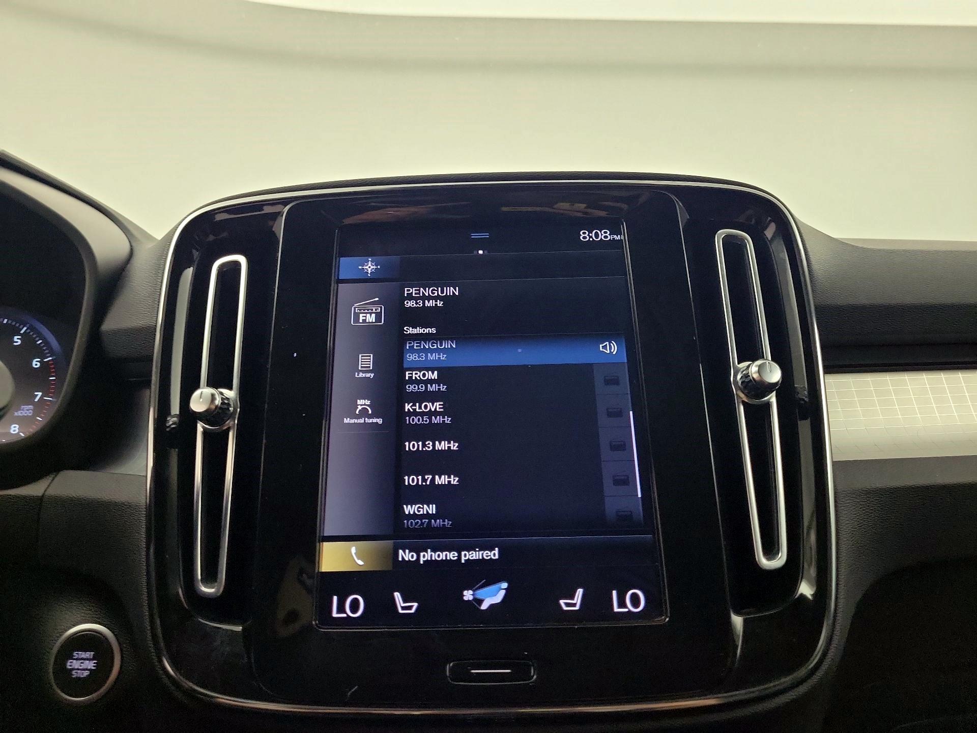 Thumbnail: 2022 Volvo XC40 - 14