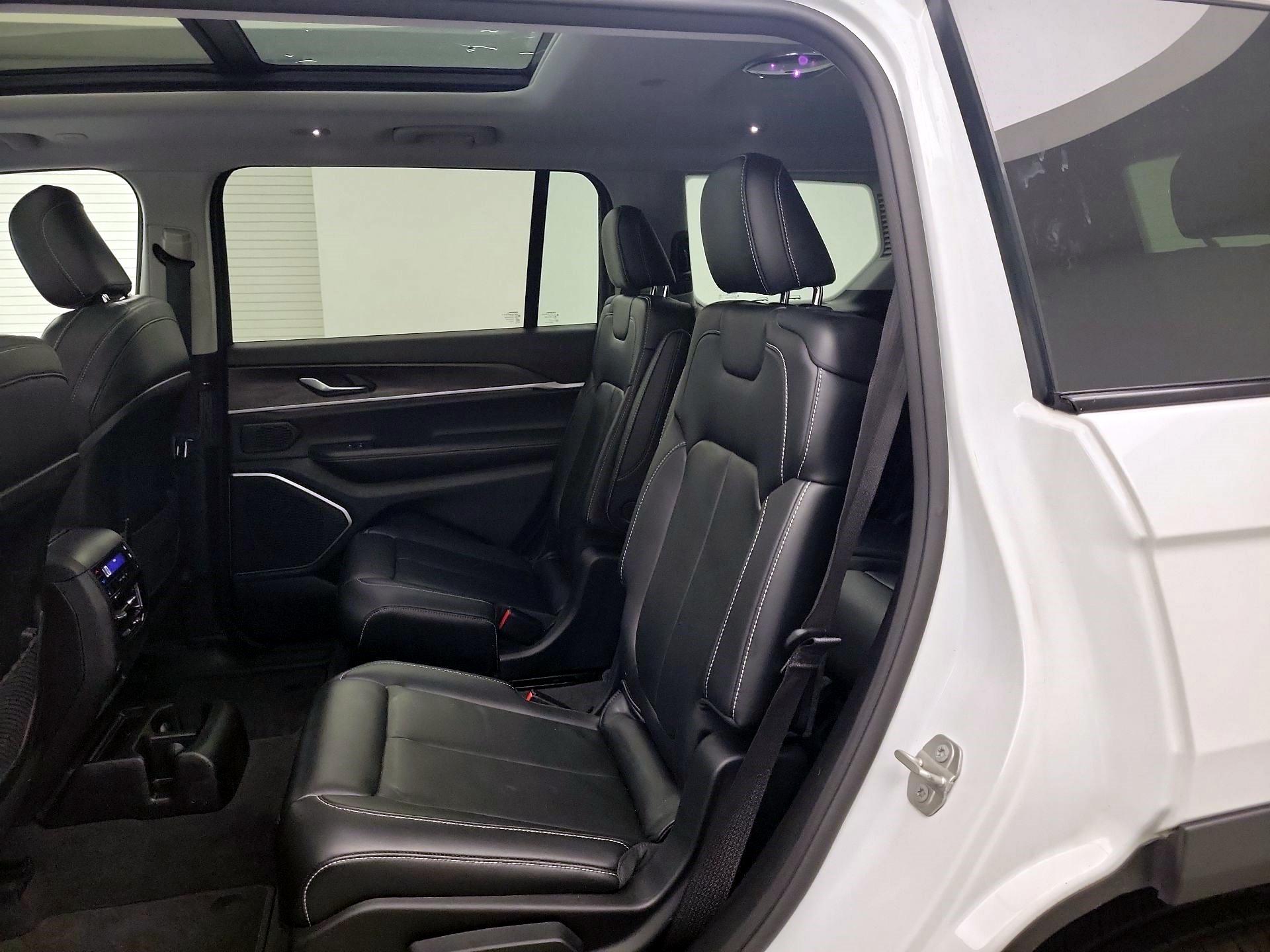 Thumbnail: 2021 Jeep Grand Cherokee L - 19