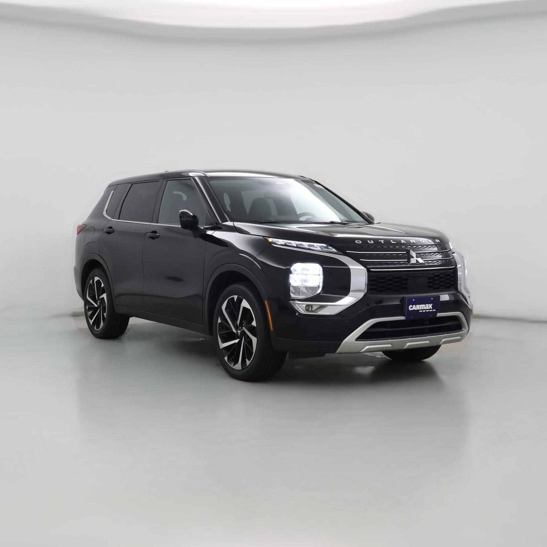 Thumbnail: 2022 Mitsubishi Outlander - 1
