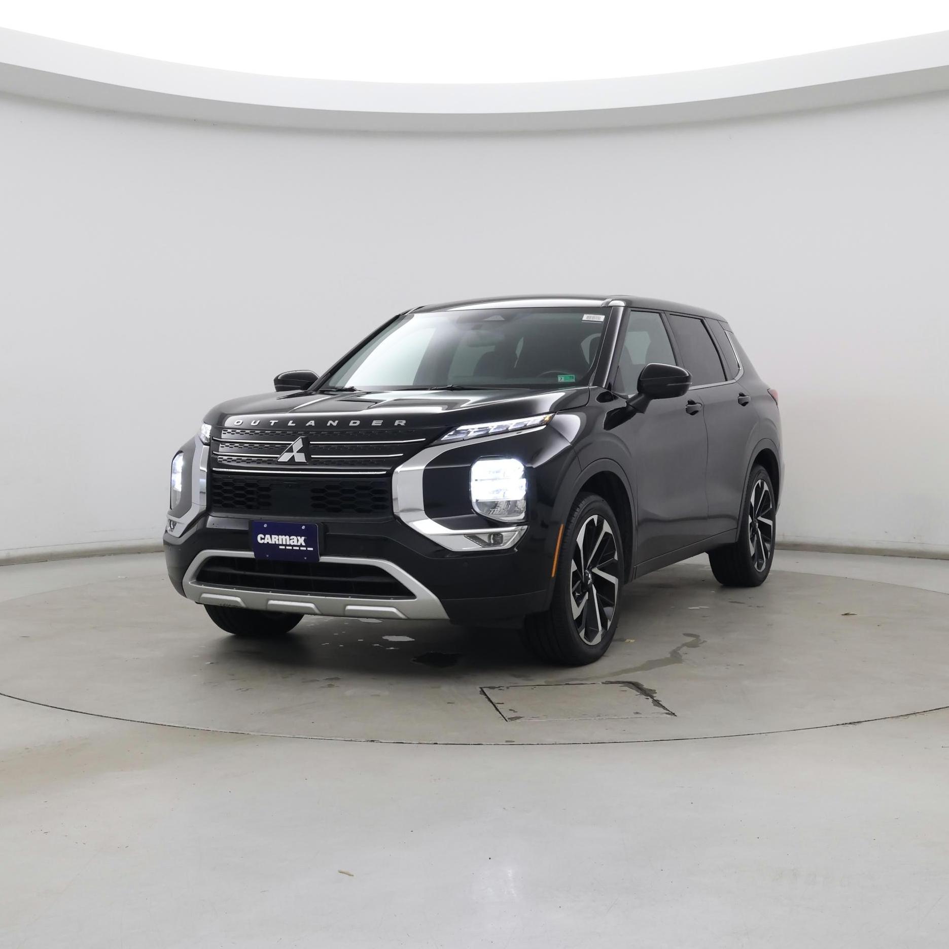 Thumbnail: 2022 Mitsubishi Outlander - 4