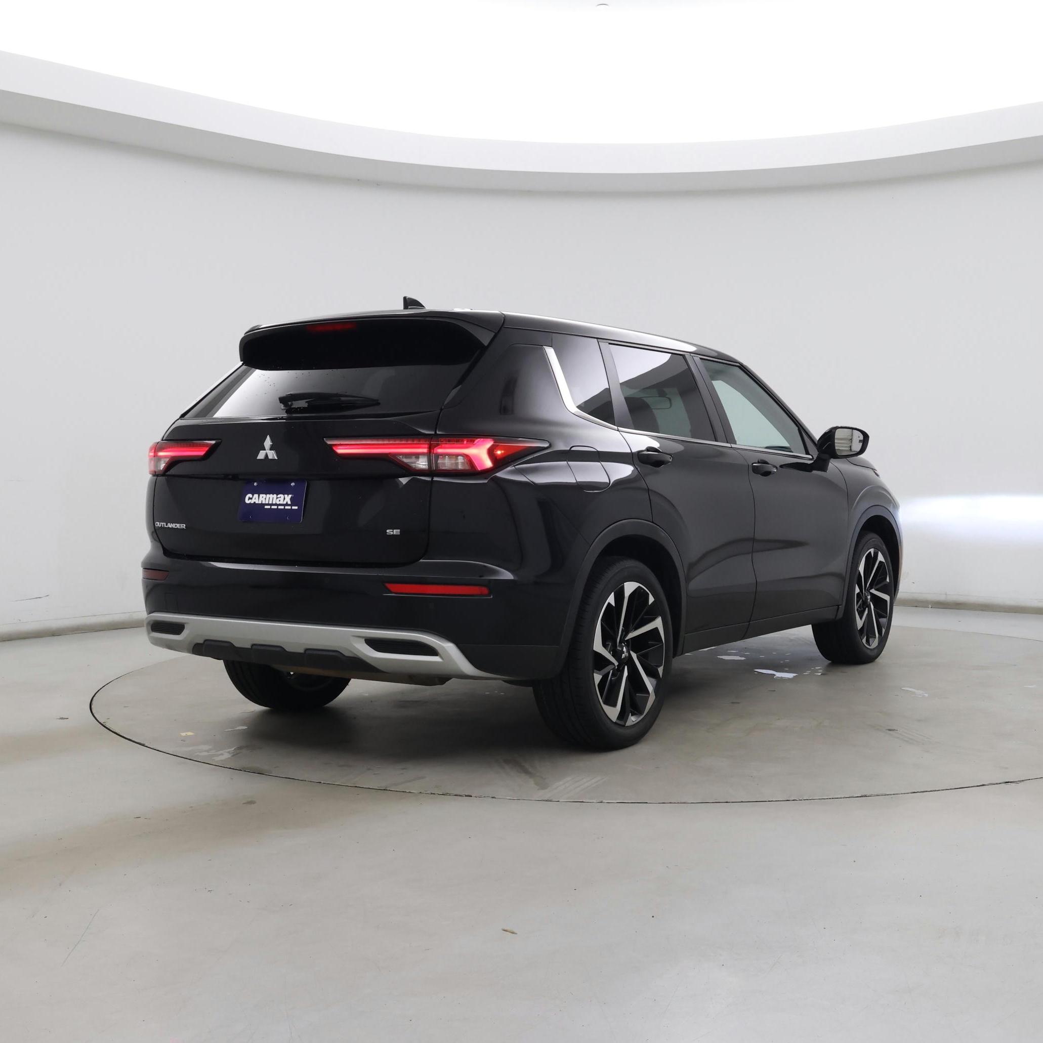 Thumbnail: 2022 Mitsubishi Outlander - 8